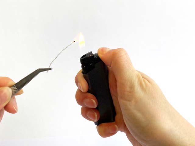 Stoffzusammensetzung mittels Brennprobe bestimmen