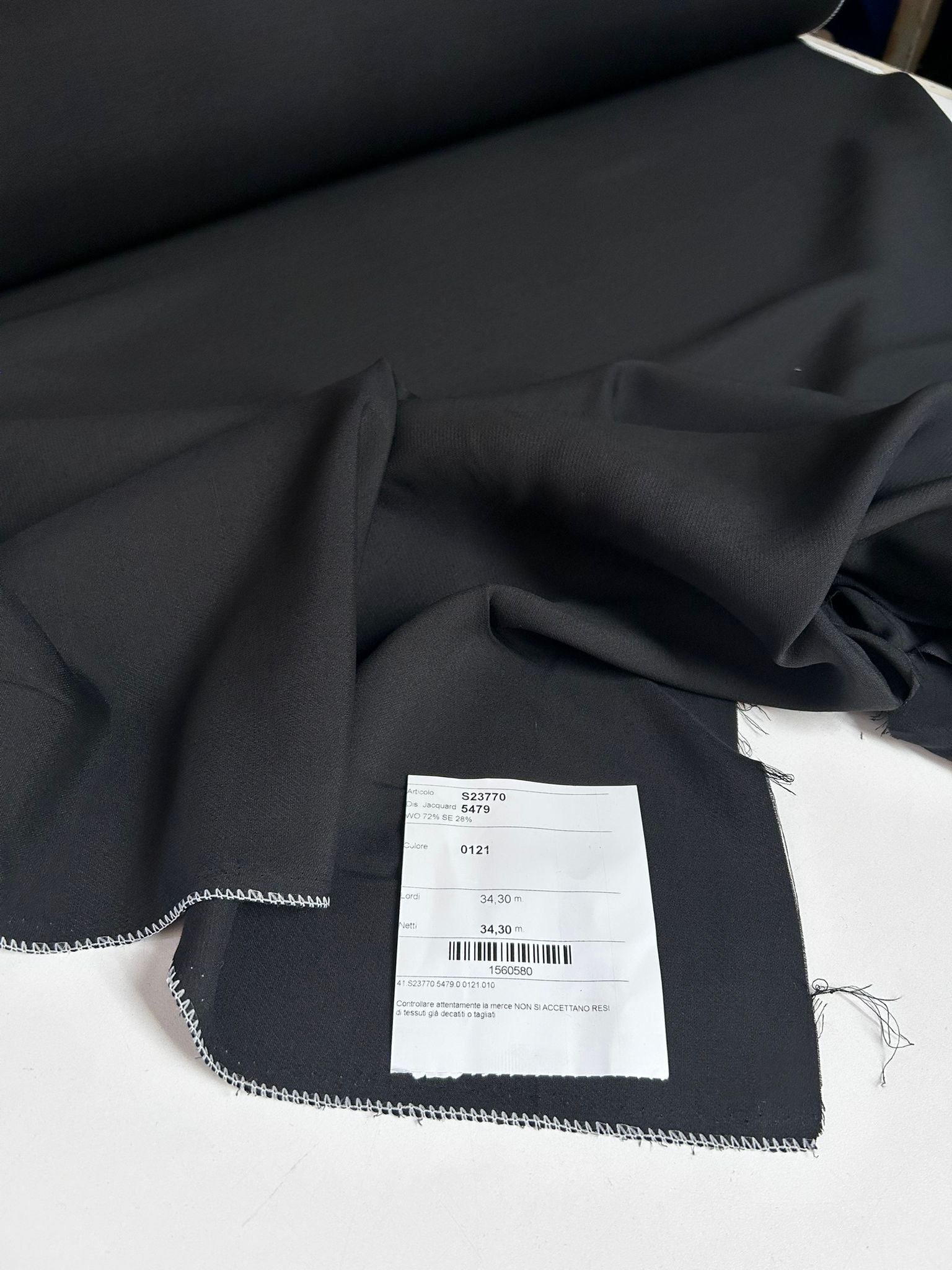 No. 1742 Woll-Seidenmischung schwarz | 0,95m