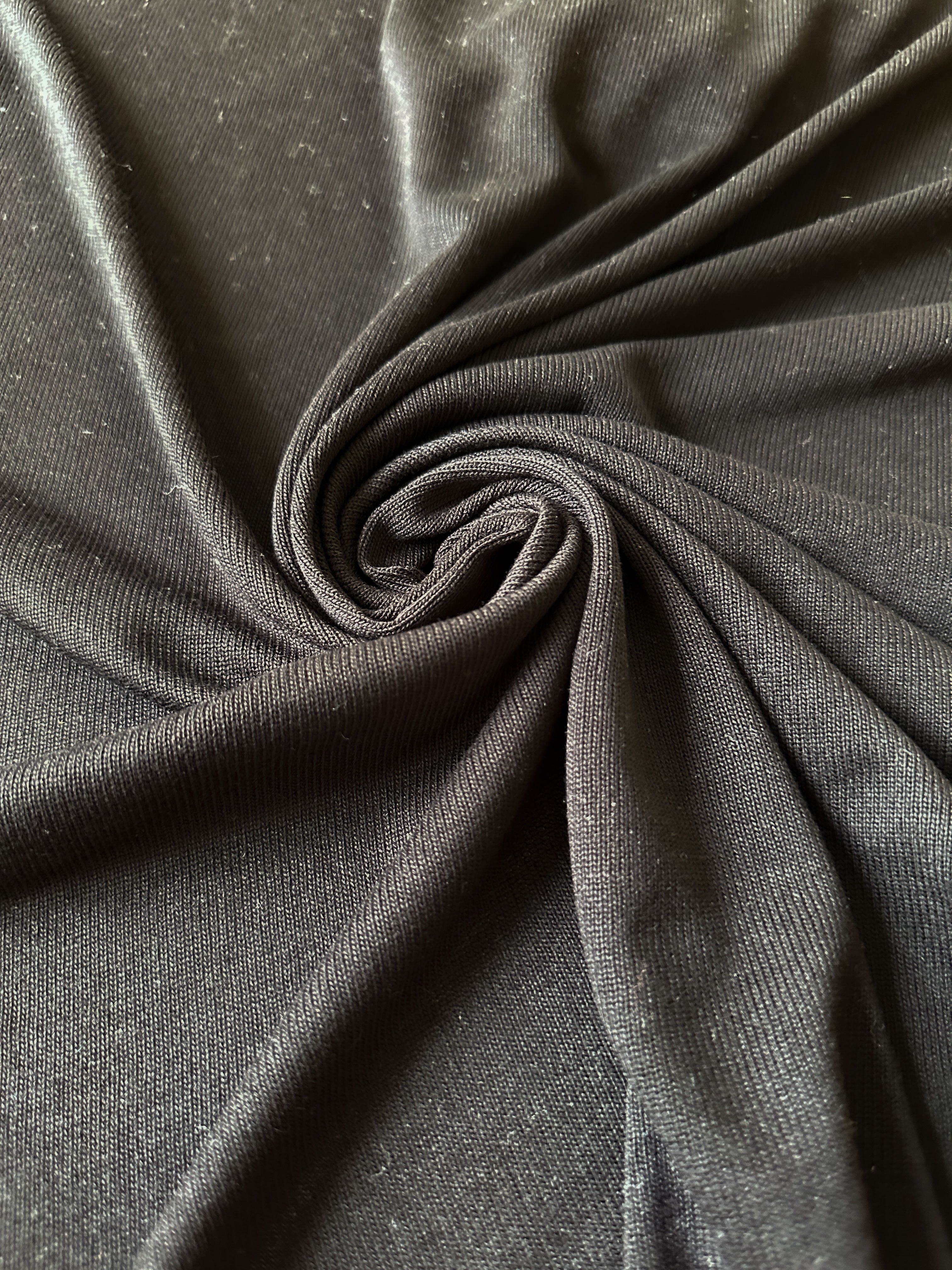 No. 1592 Viskose-Feinstrick schwarz