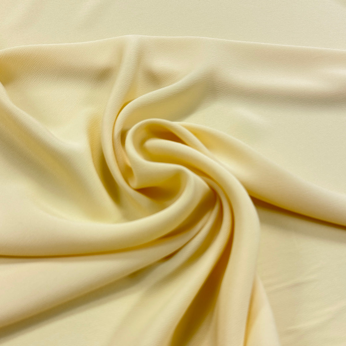 No. 2124 Seide-Acetat Crepe cremegelb