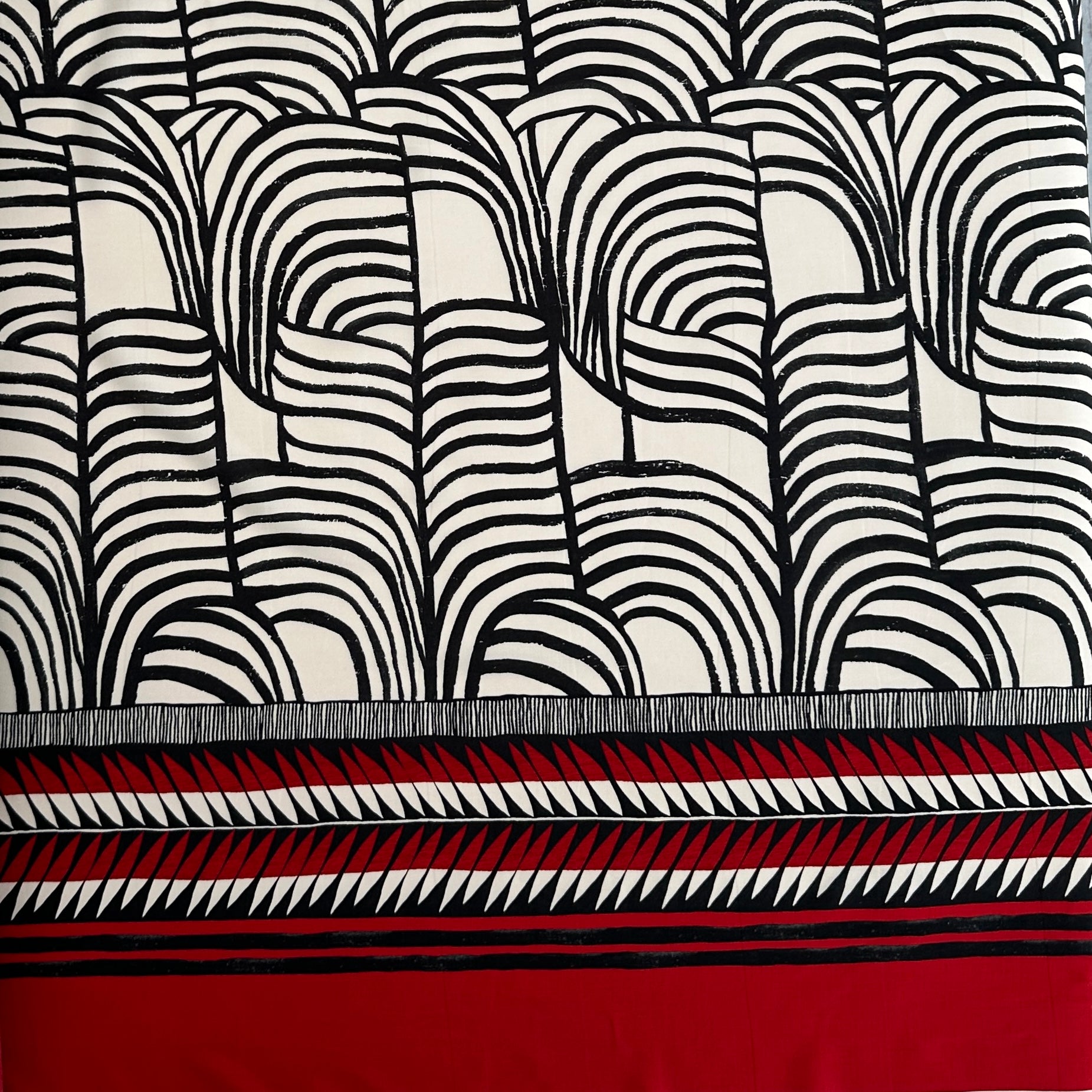 No. 1604 Viskose Druck s/w mit Borte