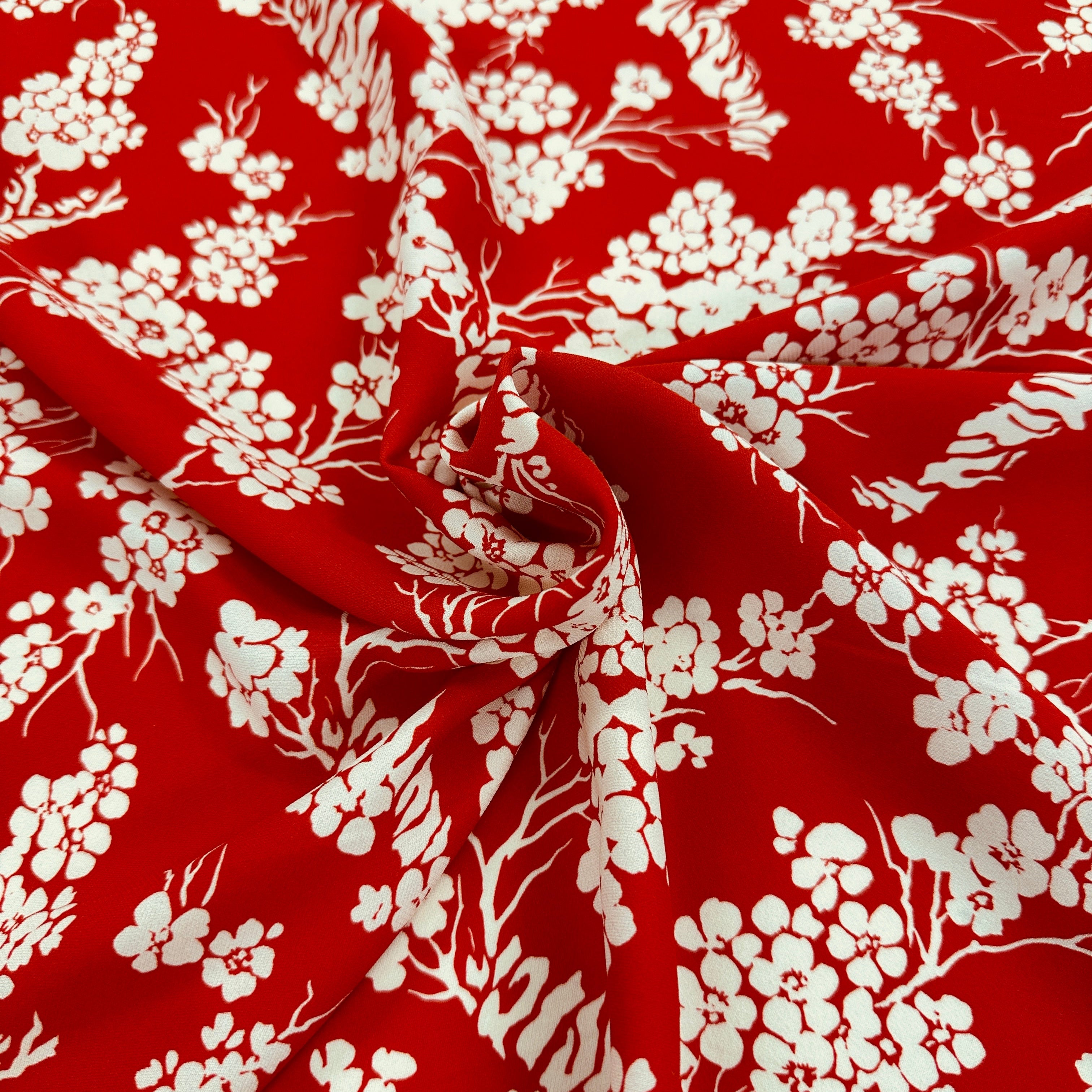 T8VQ2 - Seidencrepe Kirschblüten Lor* P*ana