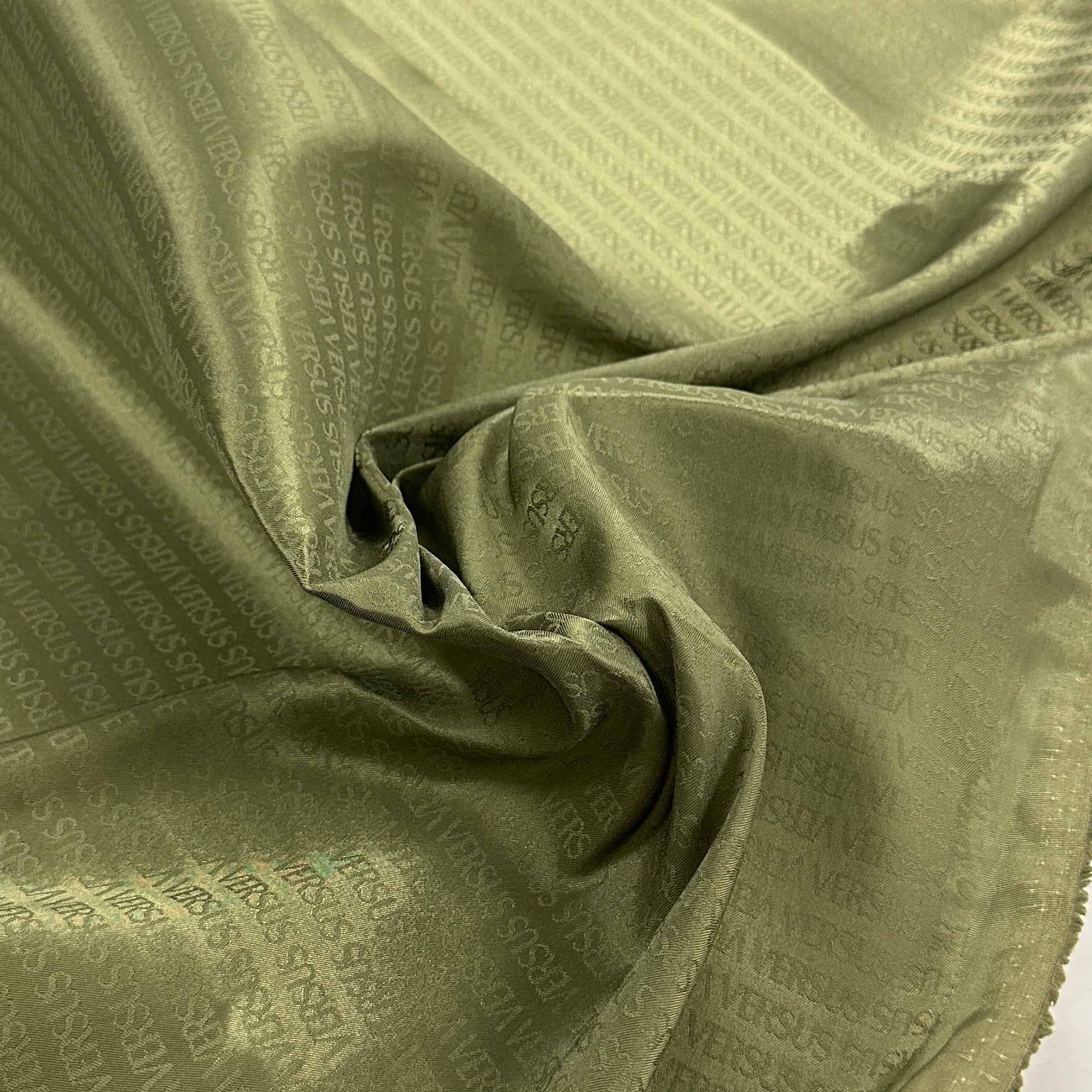 6ND9S - Futterjacquard Versus by Versace