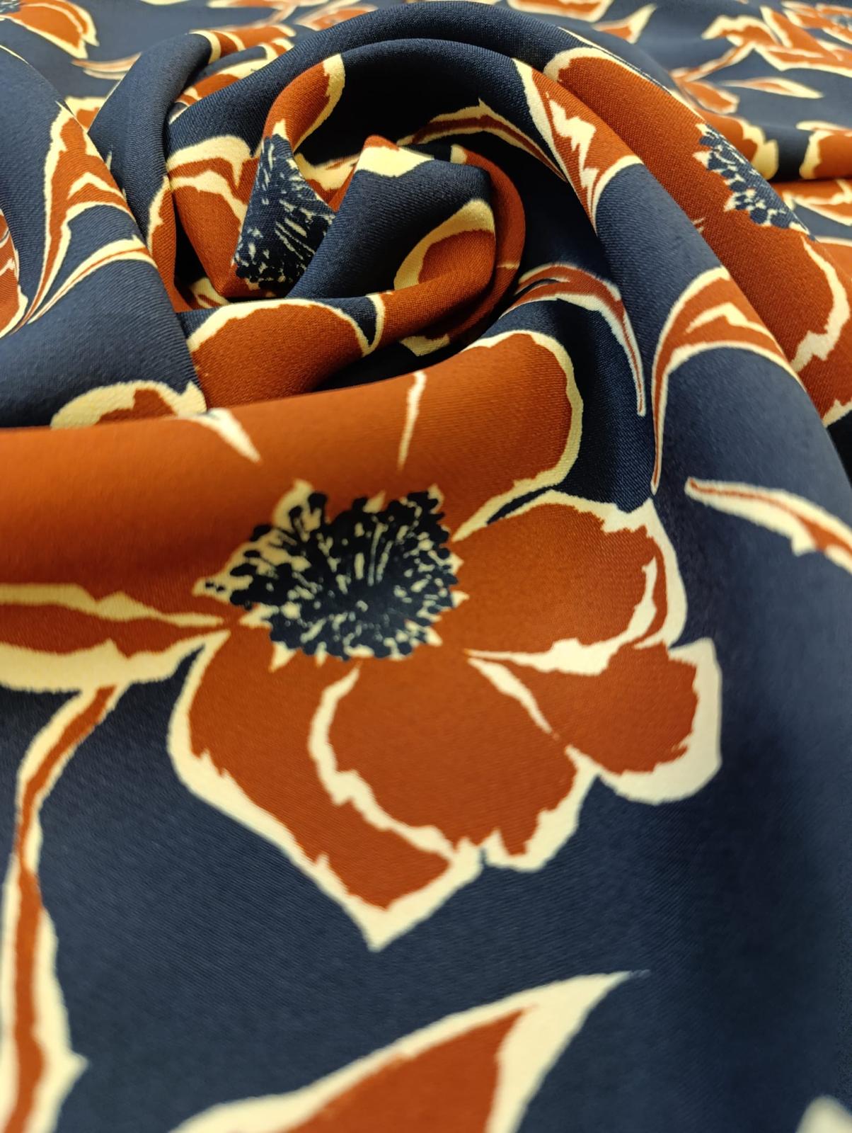 No. 1640 Viskose Druck Blumen dunkelblau braun