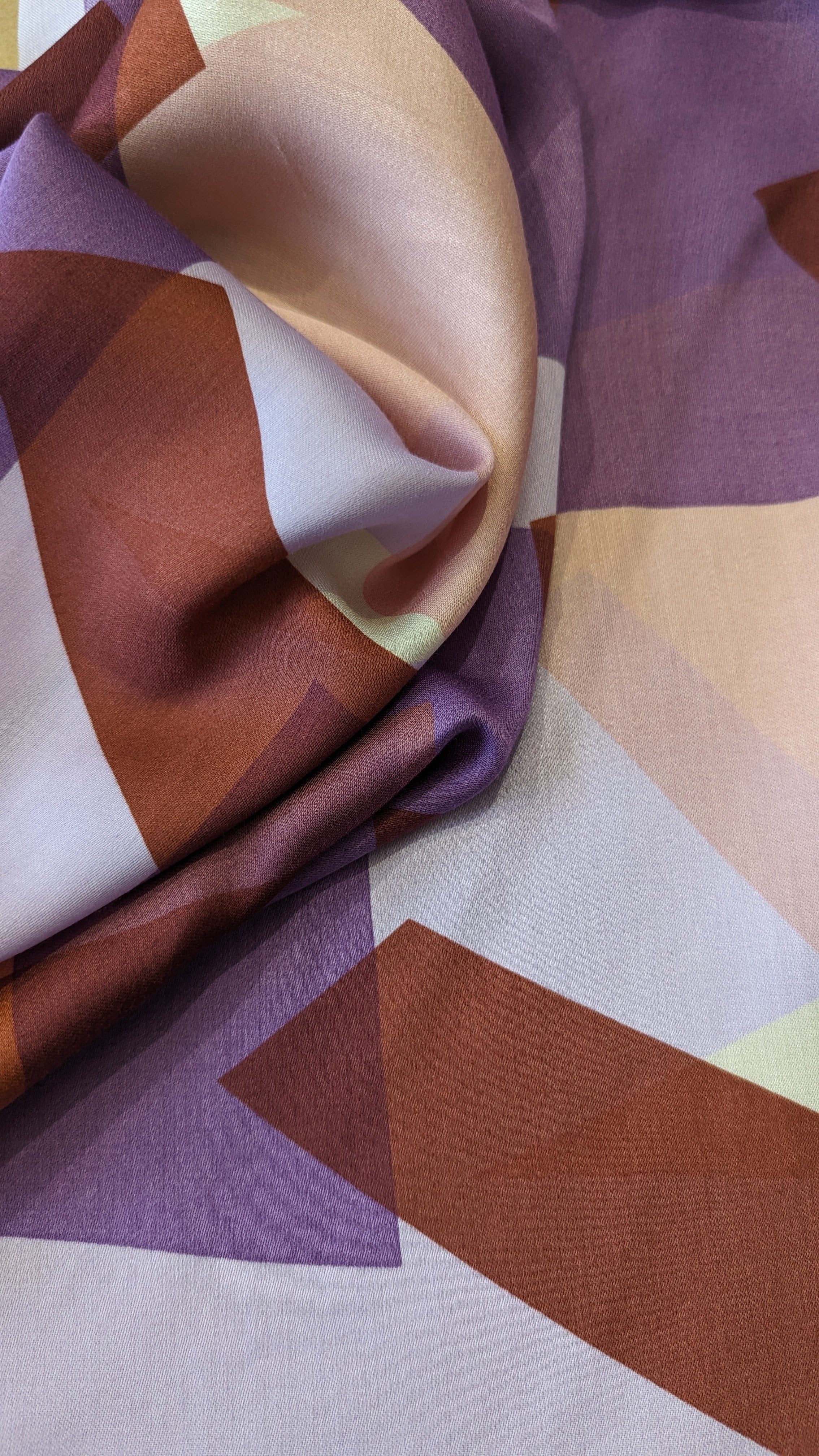 Non. 953 viscose imprimé géométrique