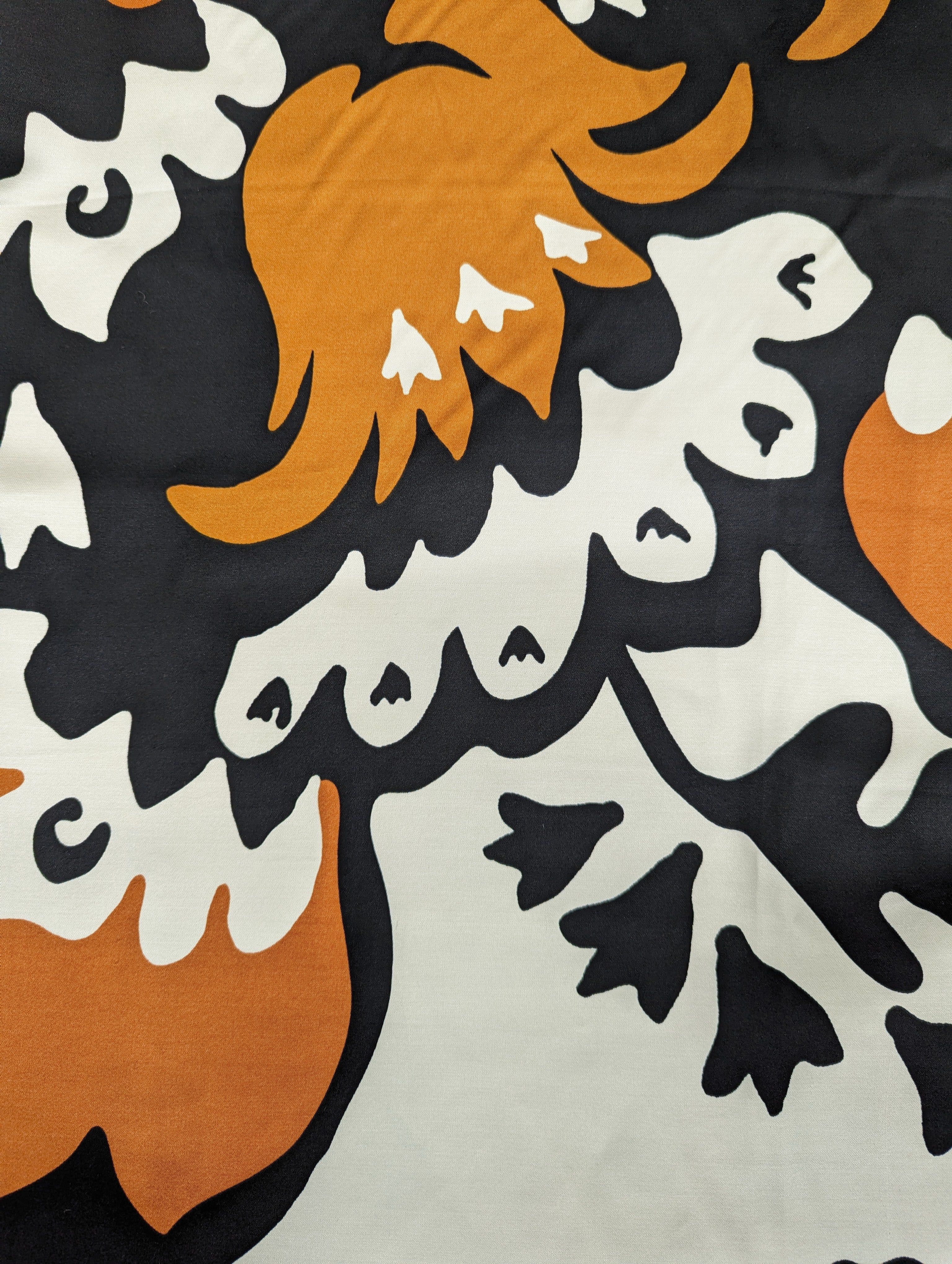 No. 951 printed viscose with gradient pattern