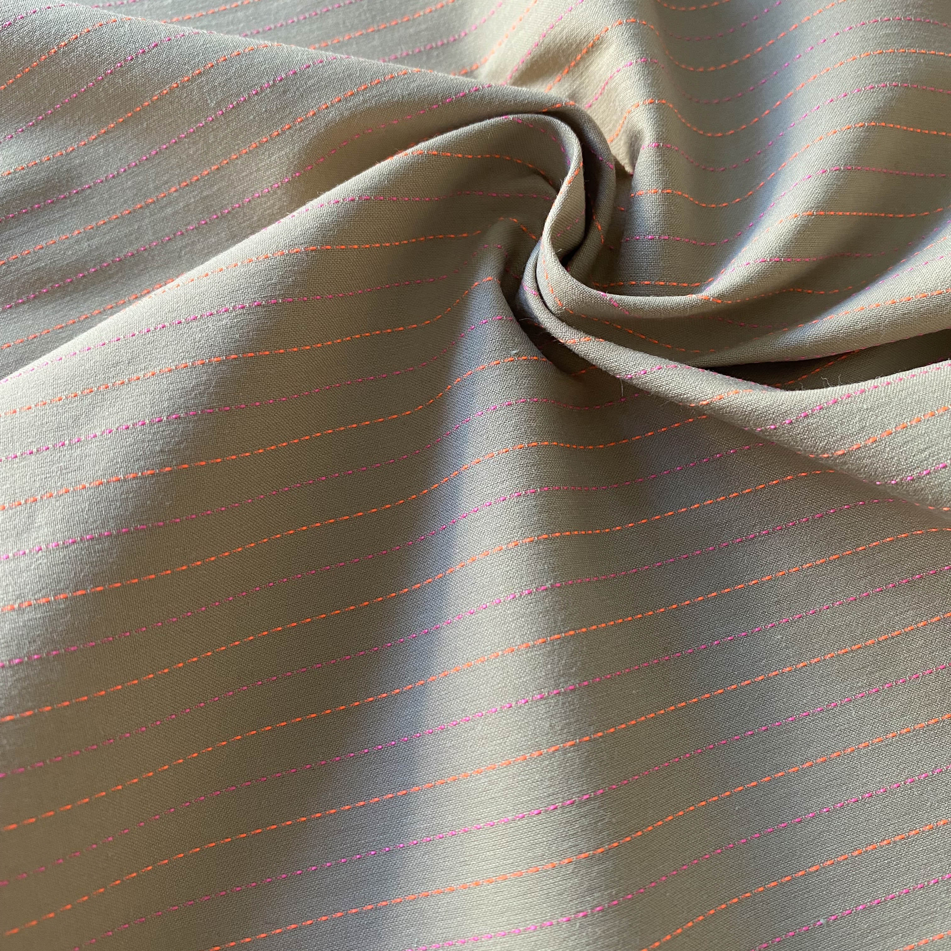 No. 1336 Viskose Elasthan mit gewebten Querstreifen