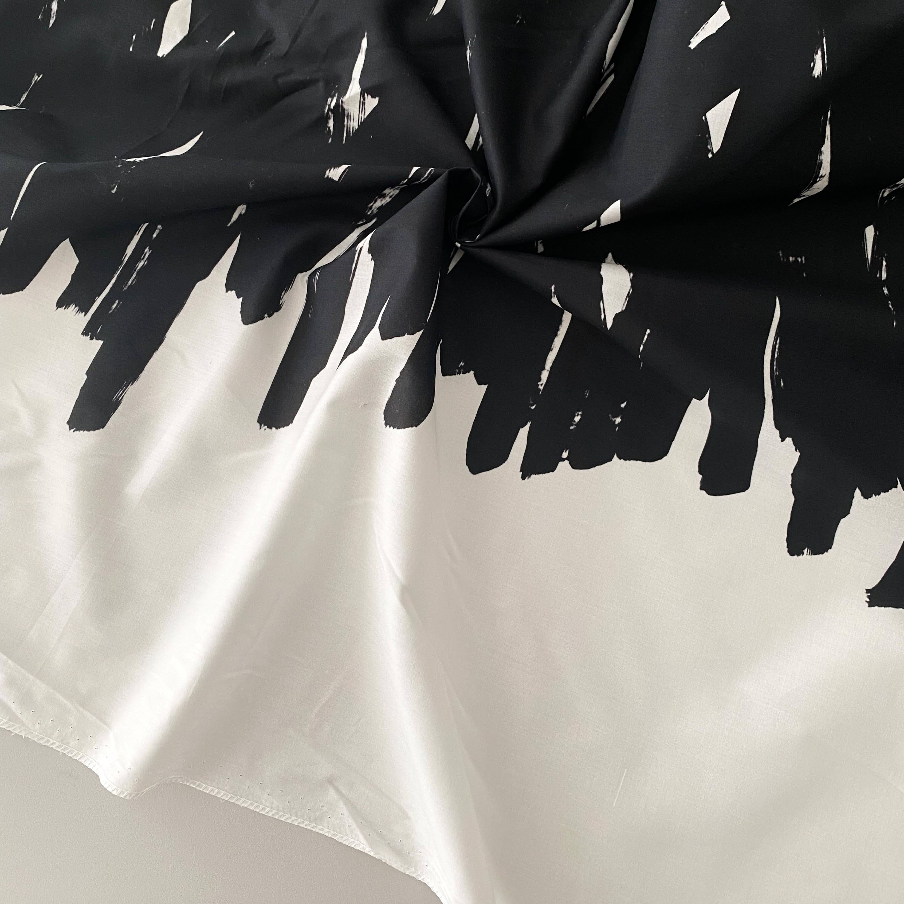 No. 1370 Cotton with abstract border