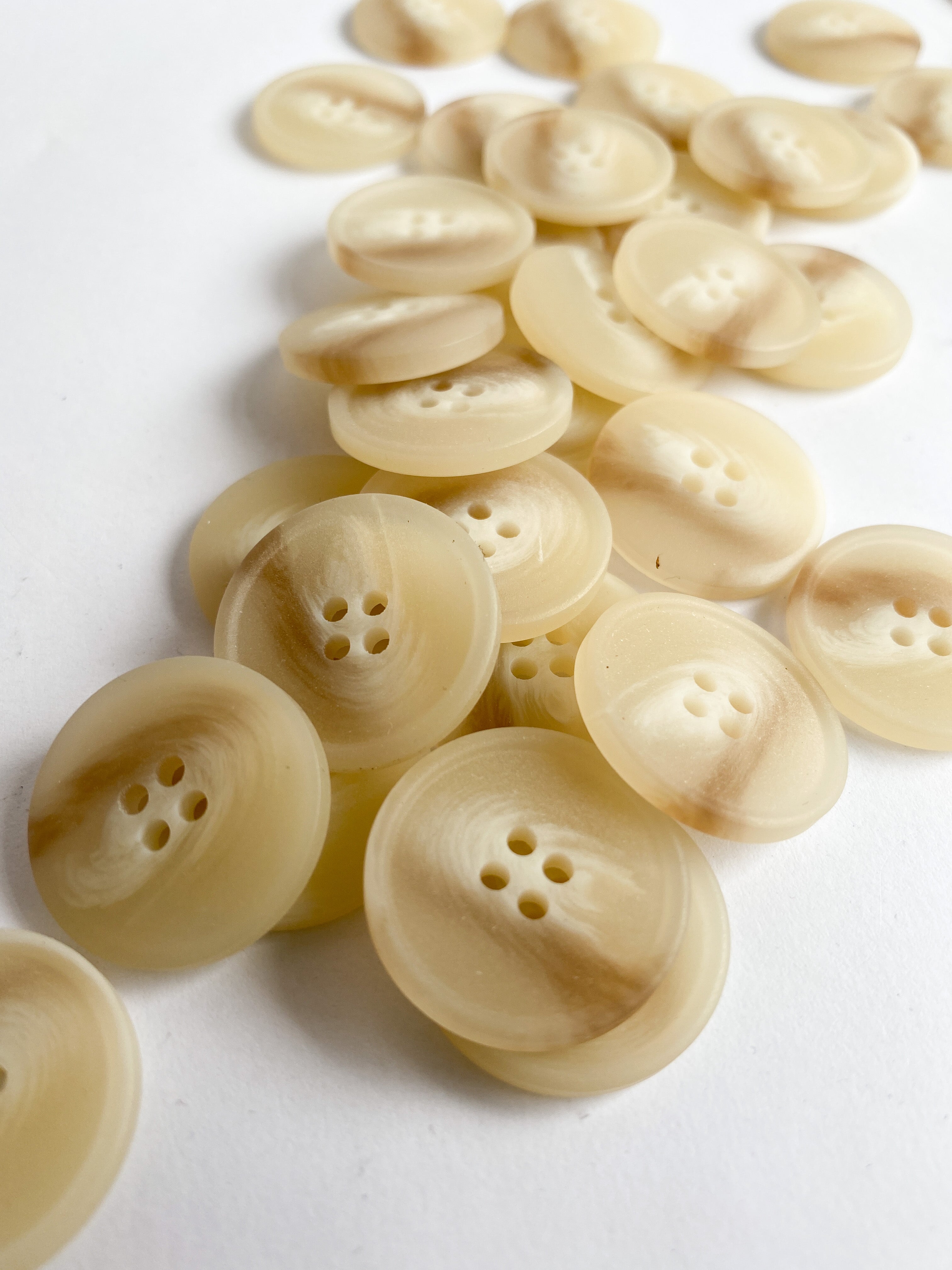 Boutons en biorésine 24 mm