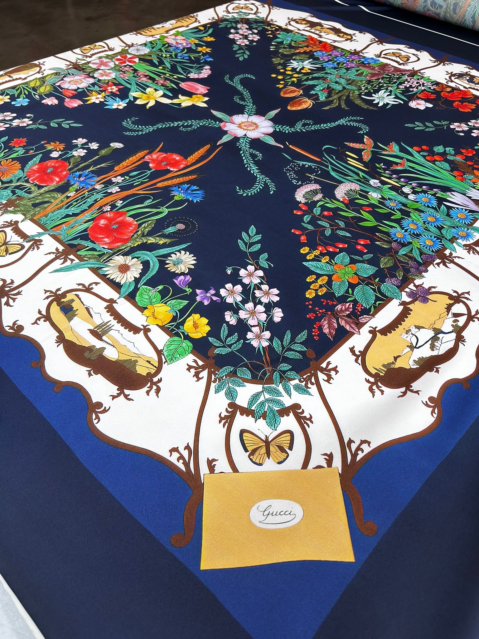 Seidenpanel blaue Blumen 130 x 130 Gu**i