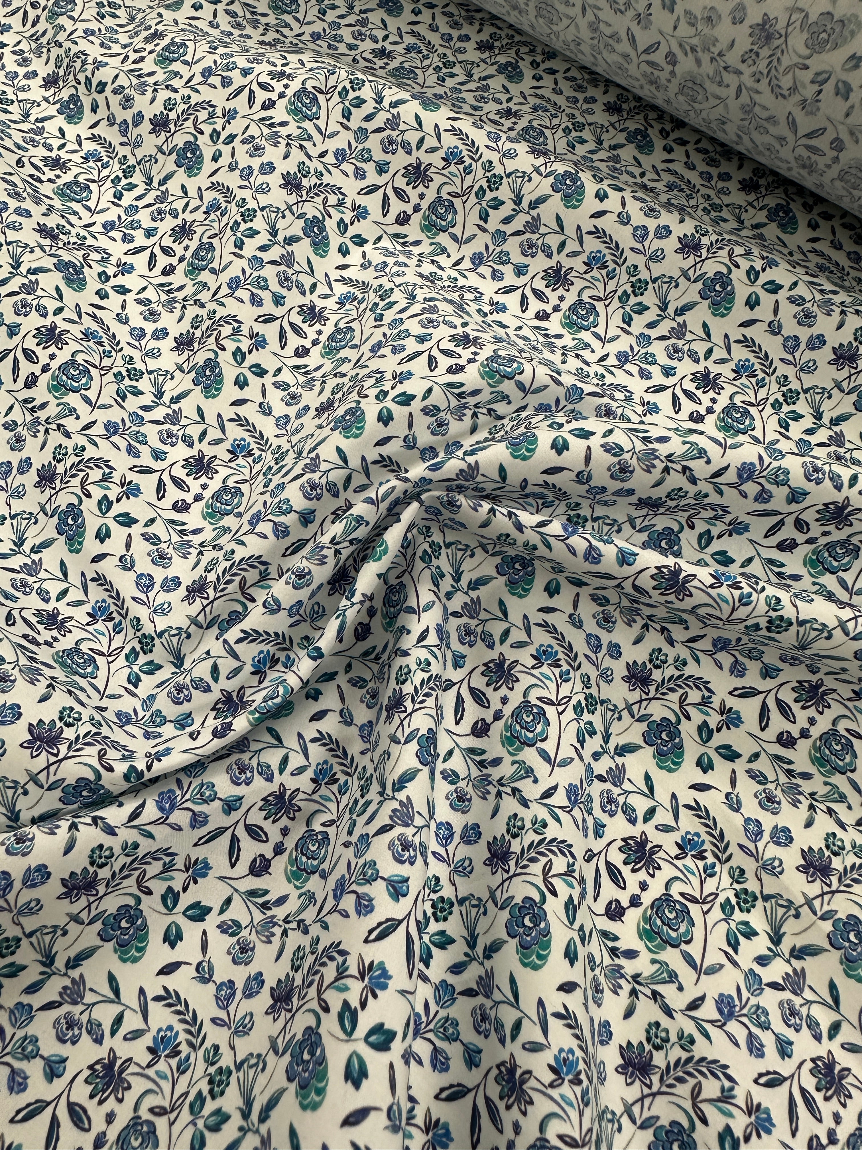 LIBERTY🔥🔥🔥 Tana Lawn blau weiß