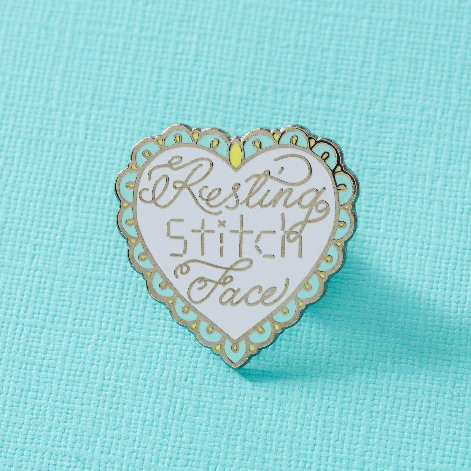 Emaille Pin Resting Stitch Face
