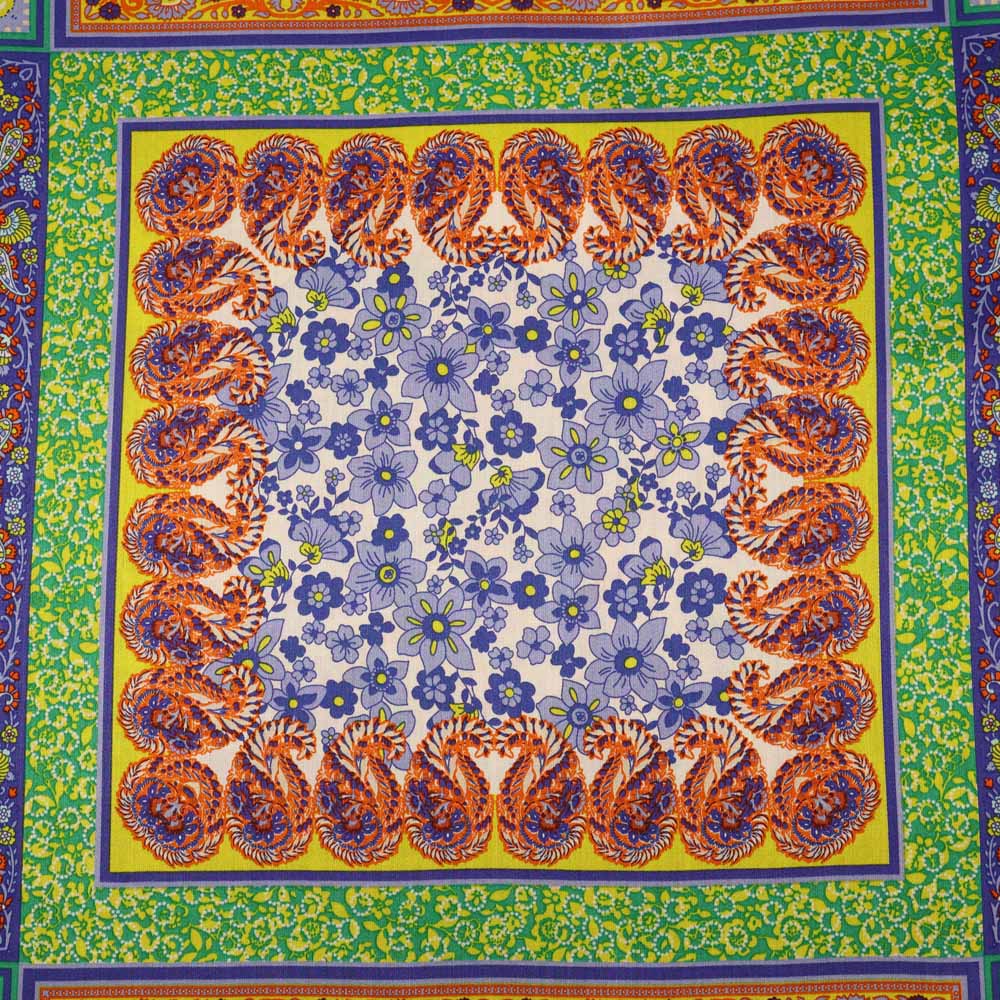 No. 1786 Viskose Satin Paisley & Blumen