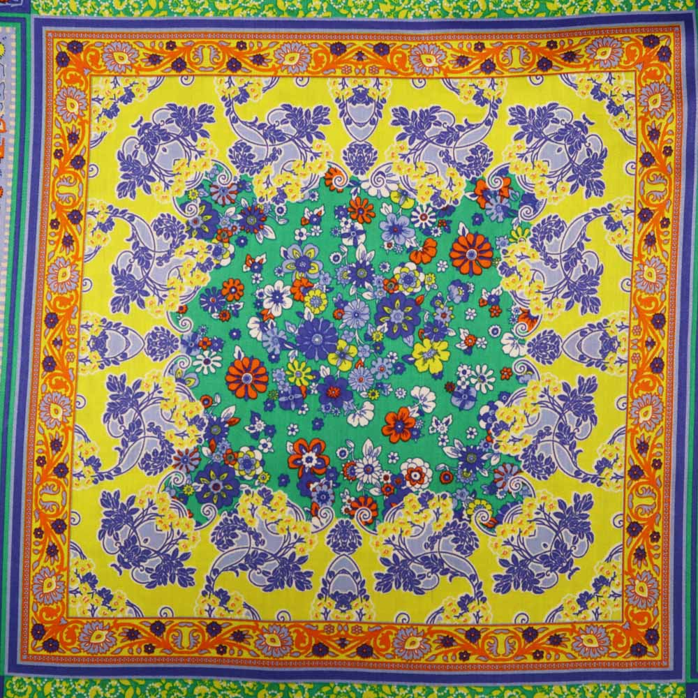 No. 1786 Viskose Satin Paisley & Blumen