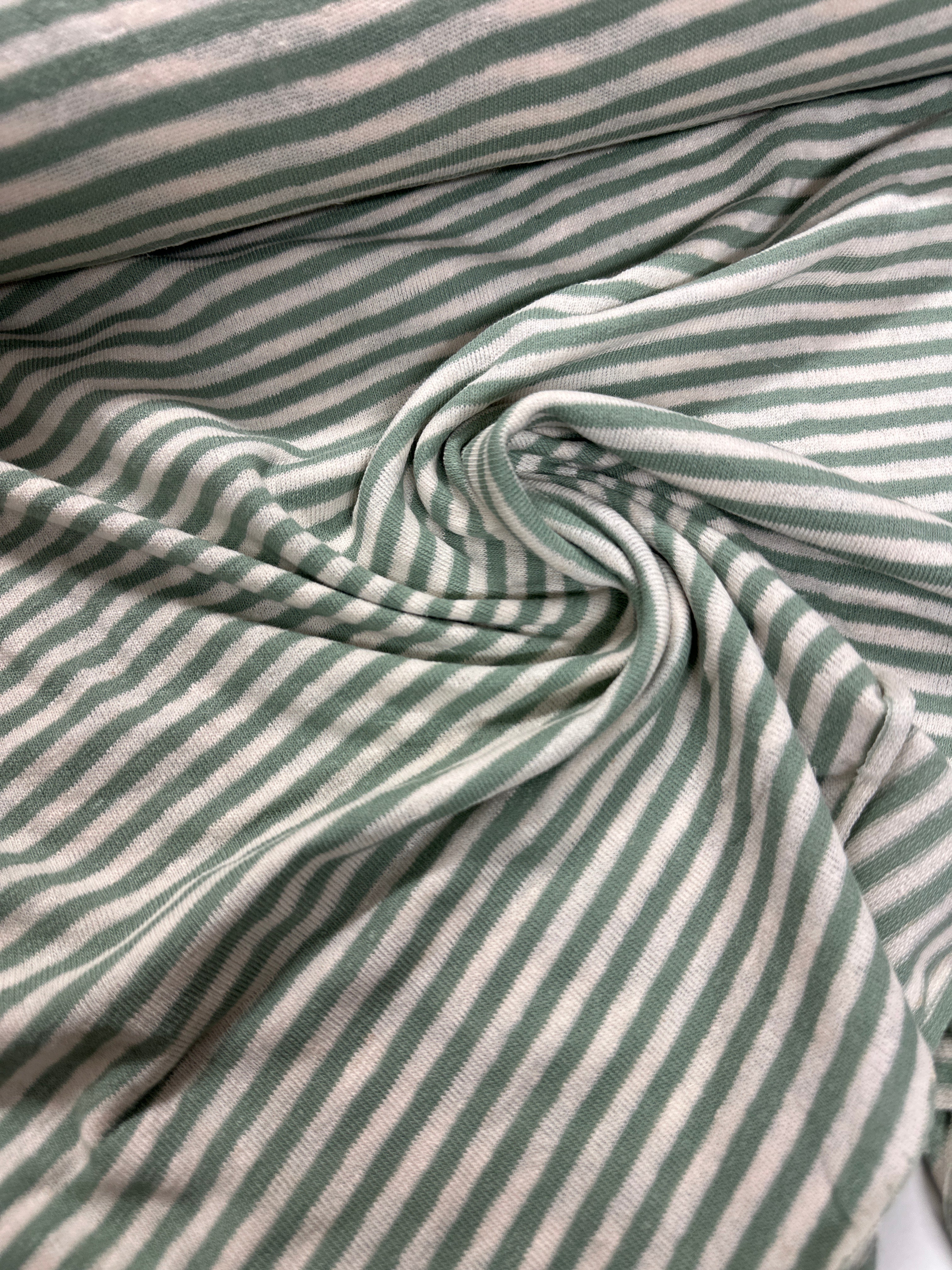 No. 1847 Leinenjersey Streifen grün