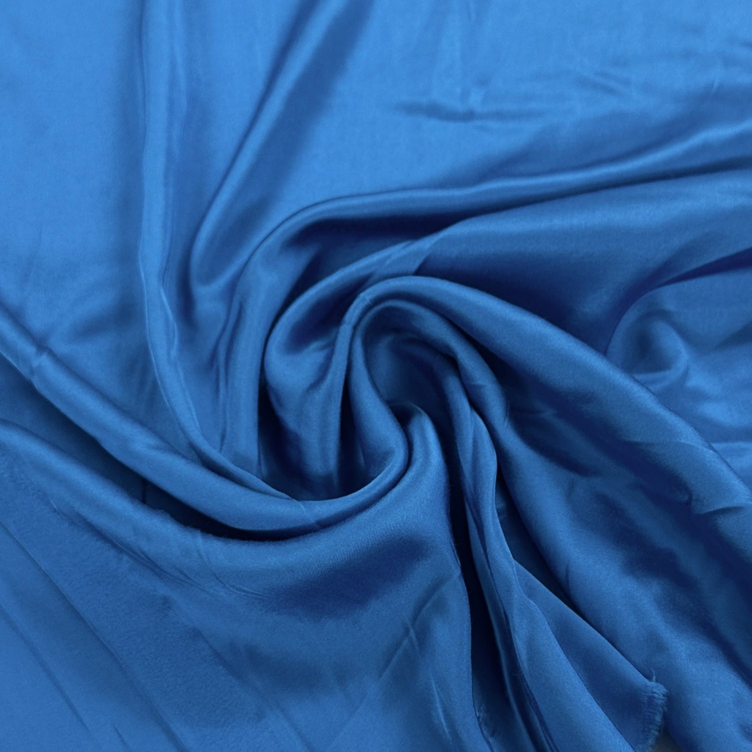 No. 2076 Viskosesatin Stretch azurblau