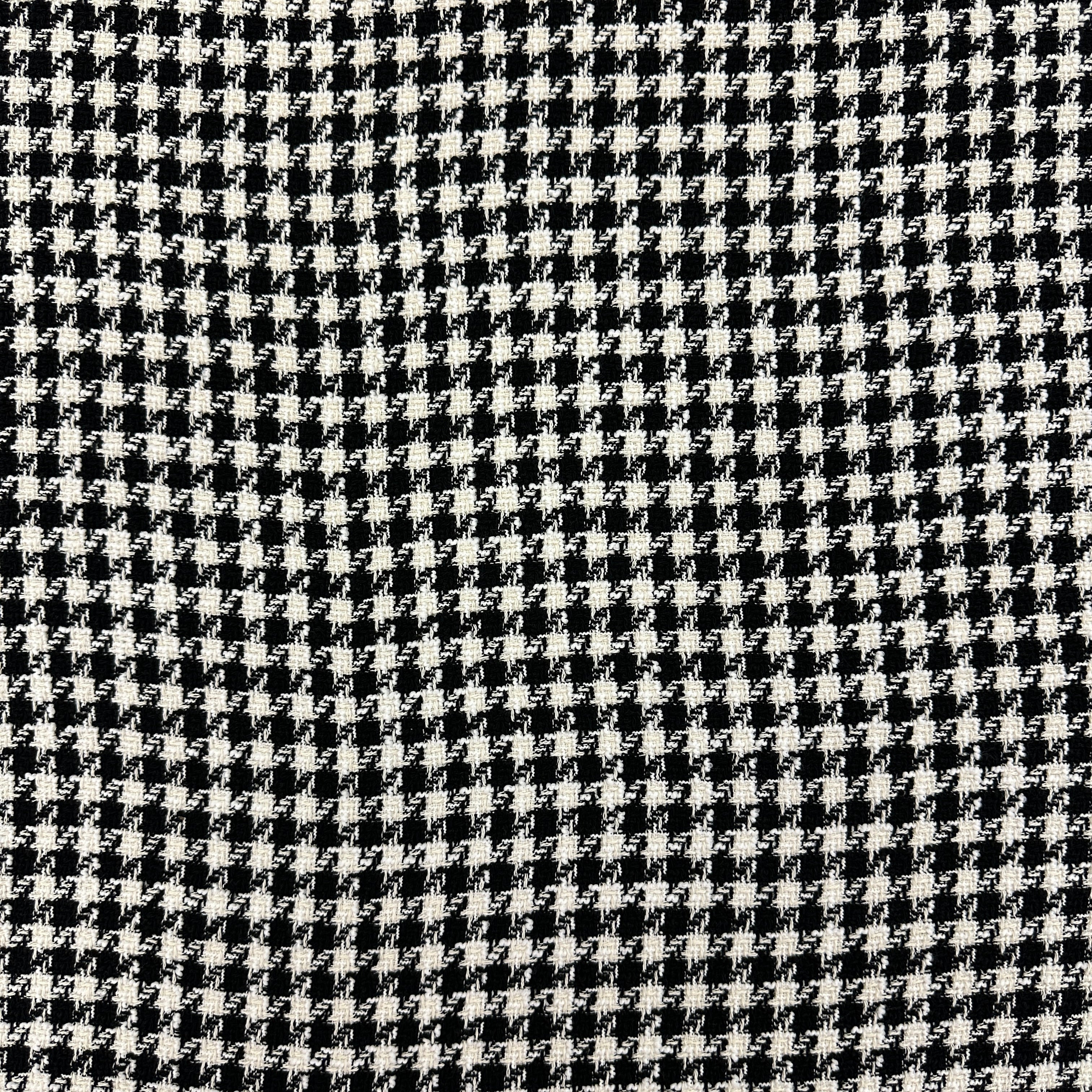 No. 1702 Bouclé schwarz weiß