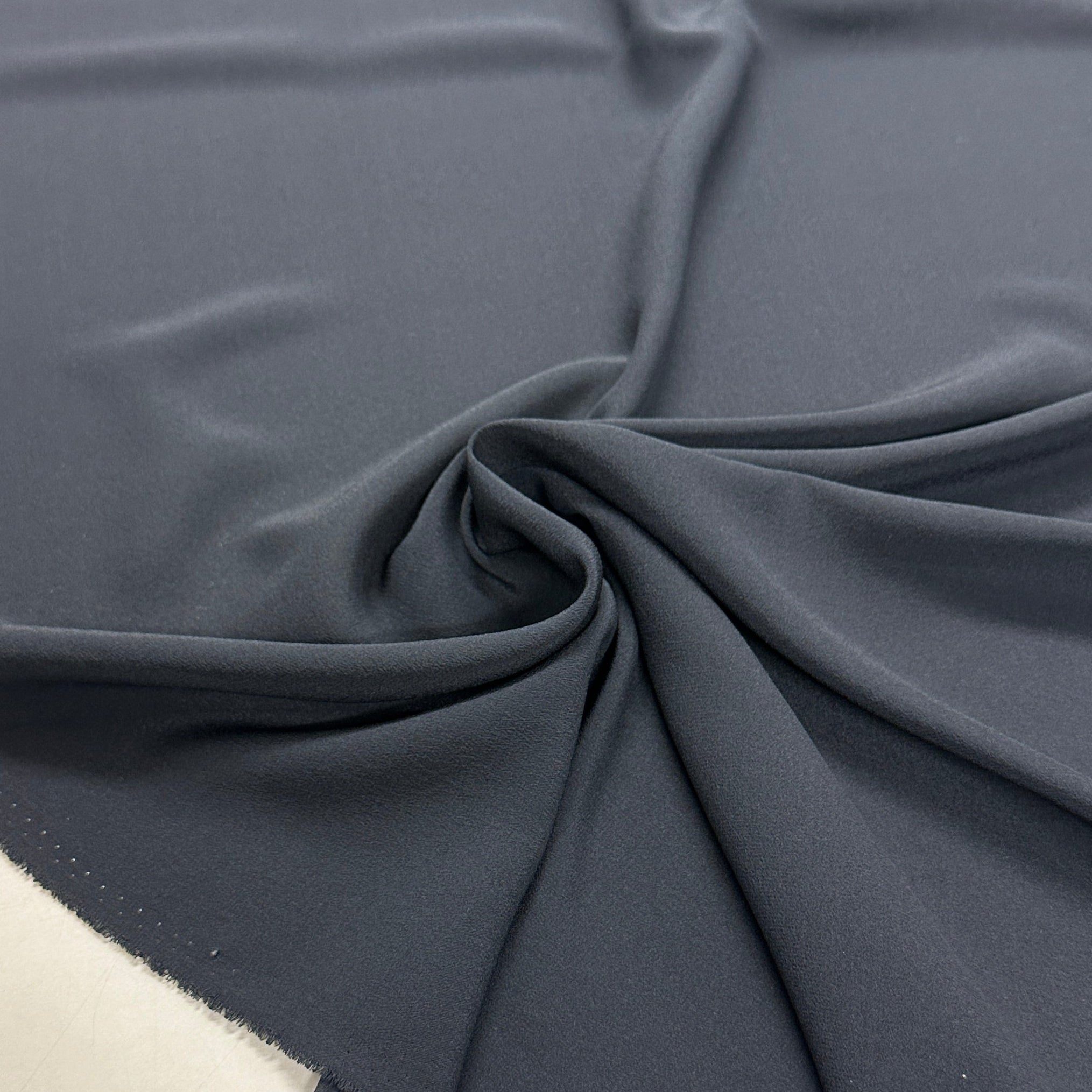 No. 1764 Seidencrepe navy Vers*ce
