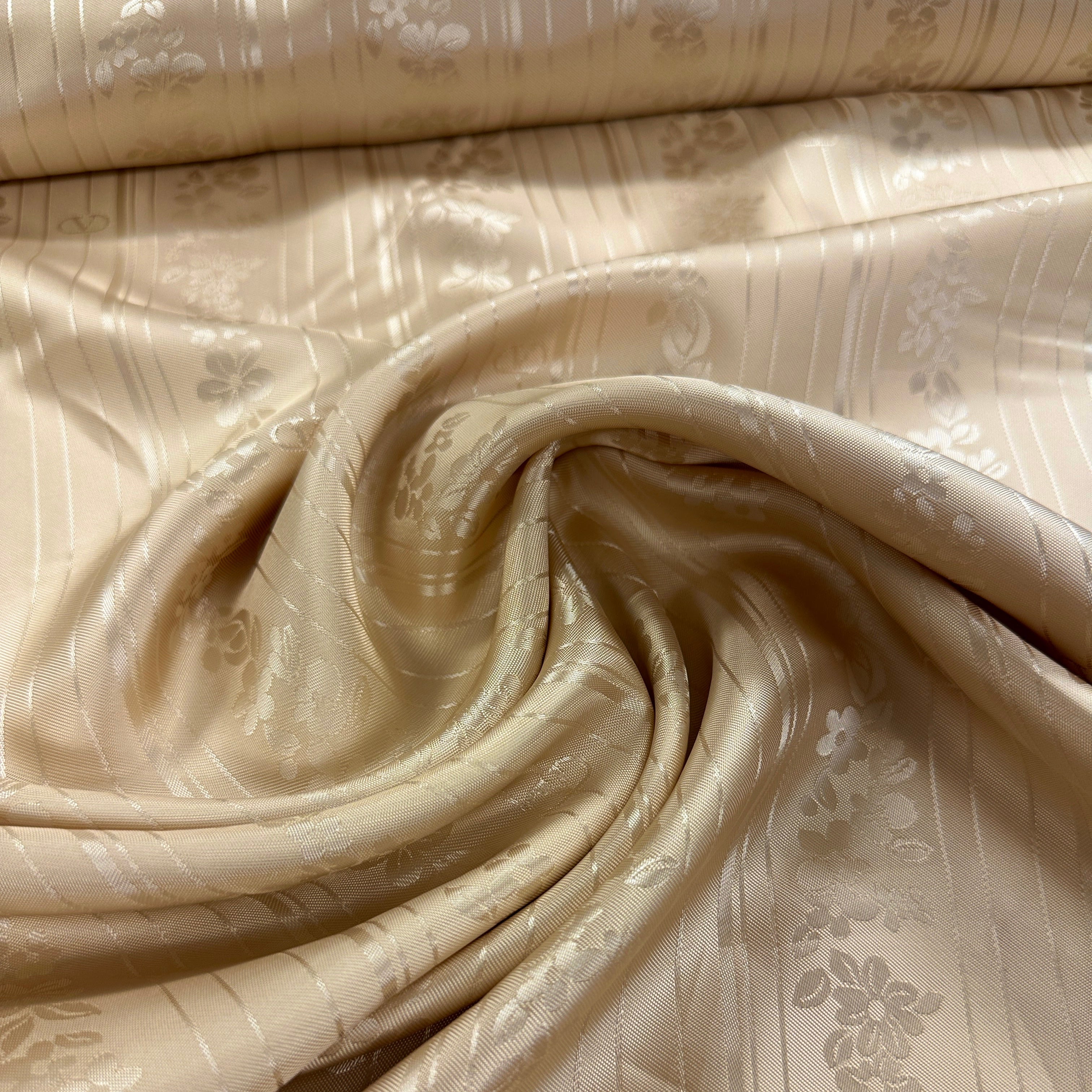 No. 1933 Futterstoff goldgelb Valent*no