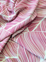 No. 954 bedruckte Viskose magenta mit Blätter