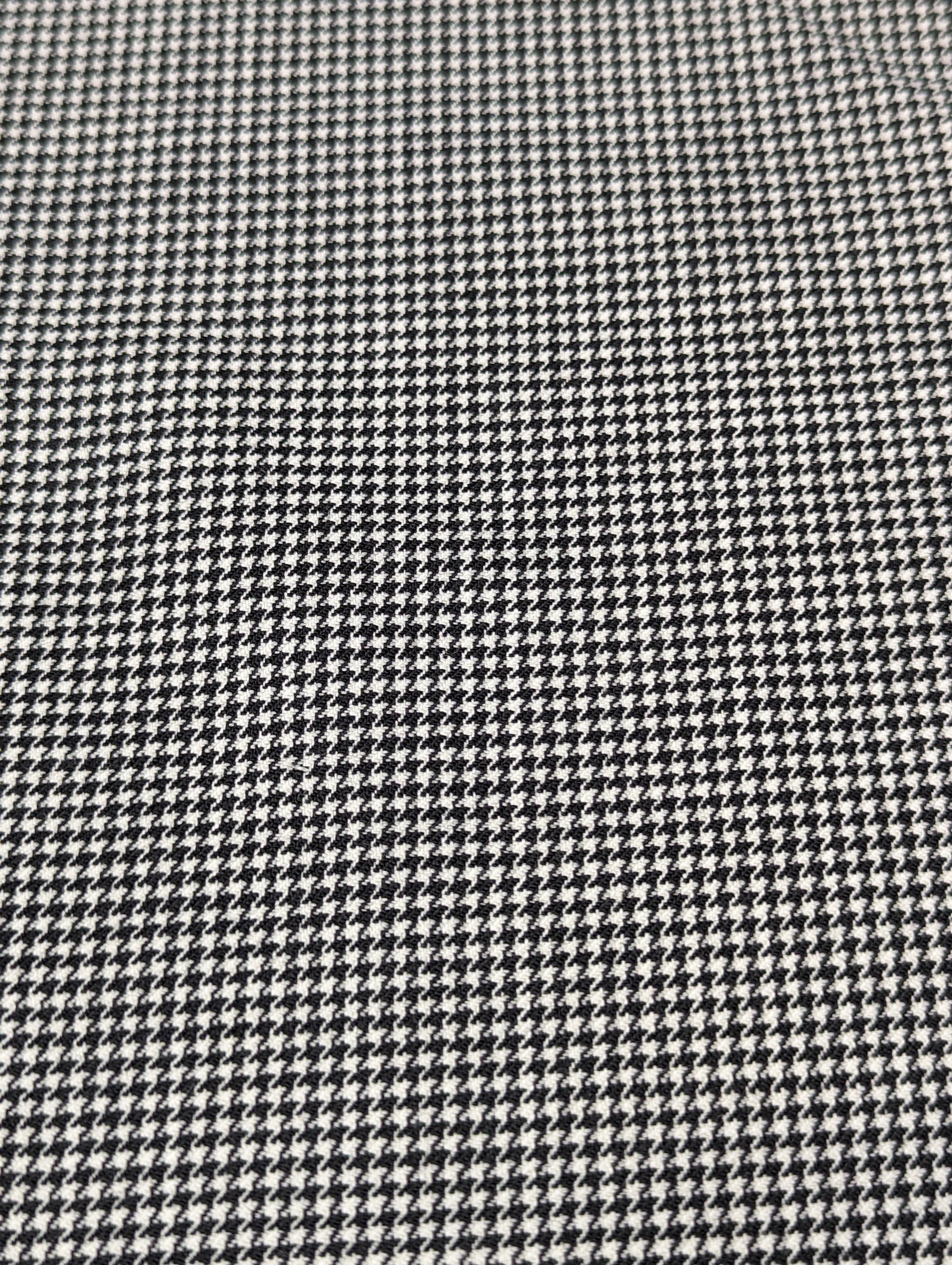 No. 991 dünner Wollstoff mit Pepita-Karo schwarz/weiß