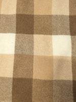 No. 990 Wollstoff kariert beige