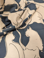 No. 950 bedruckter Baumwollsatin mittelblau mit Katzen