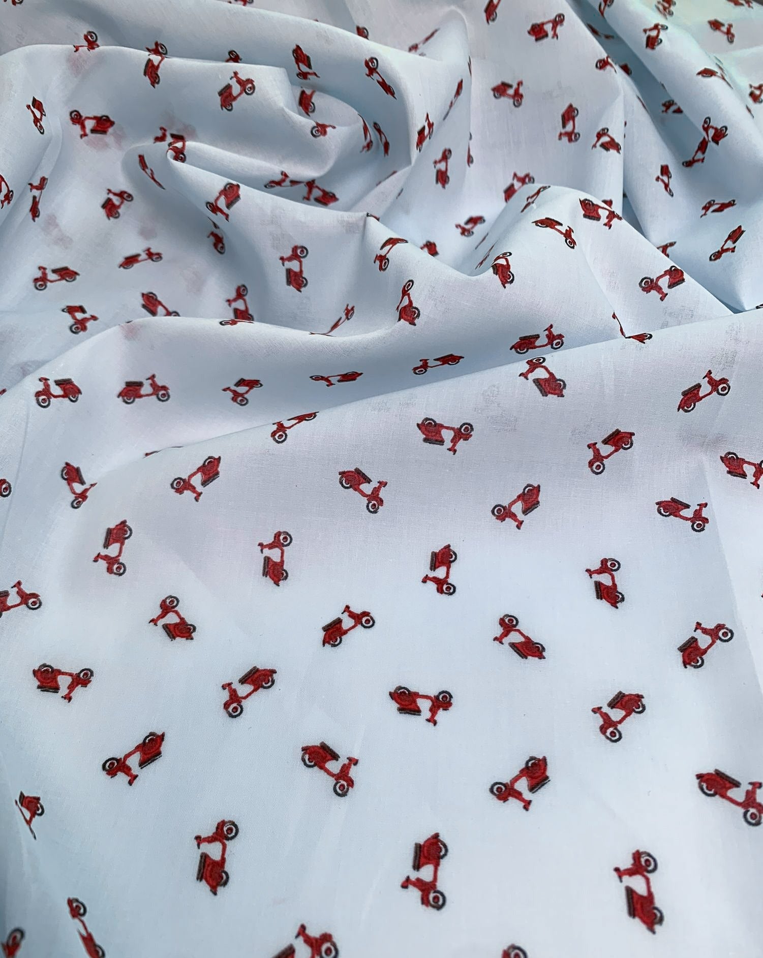 No. 896 Printed cotton with scooter motif