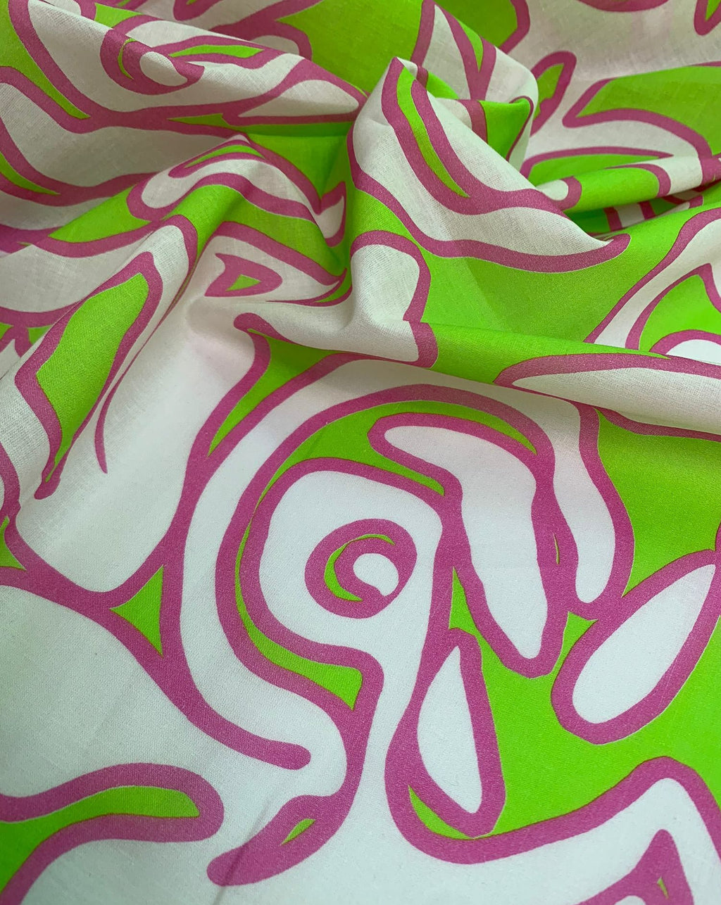 No. 845 cotton with abstract pattern green pink