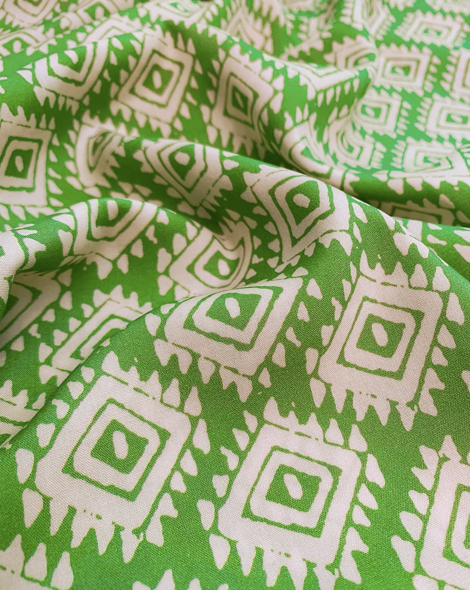 No. 899 viscose with abstract print green