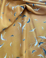No. 912 Viskose mit abstraktem Vogelprint