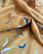 No. 912 Viskose mit abstraktem Vogelprint