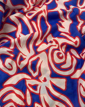 No. 846 Baumwolle mit abstraktem Muster blau rot