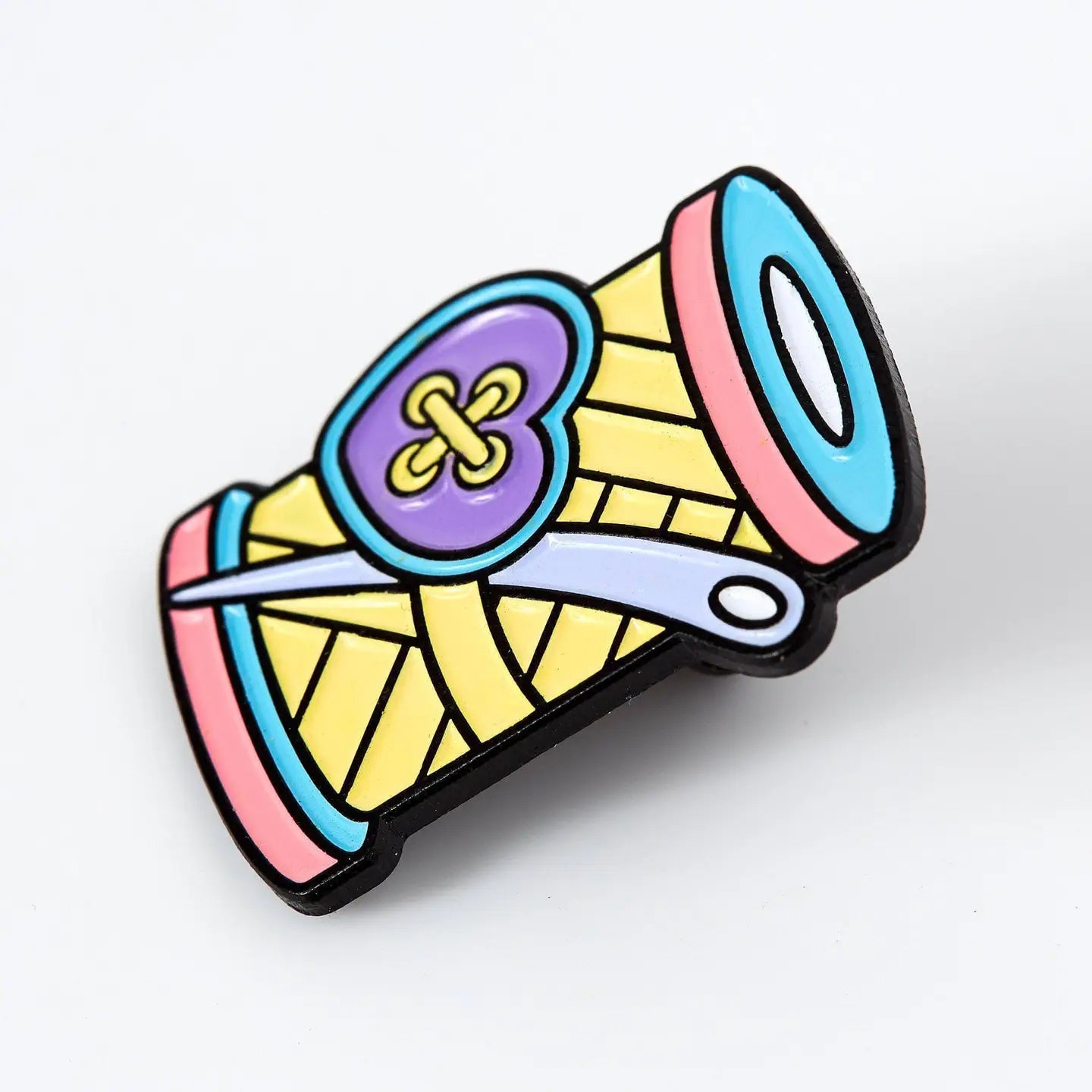 Emaille Pin Garnrolle