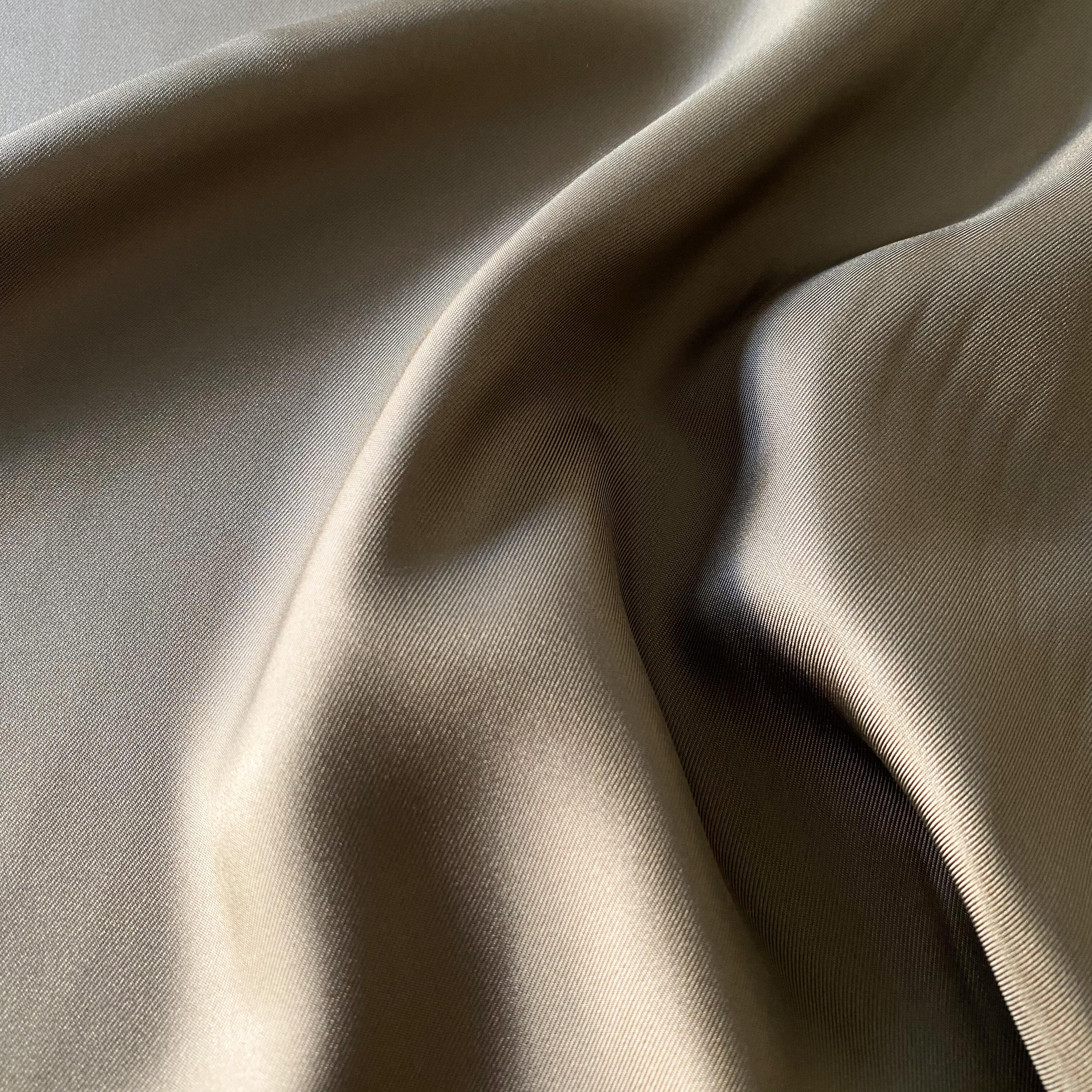 No. 1377 Seidentwill khaki | 1,50m