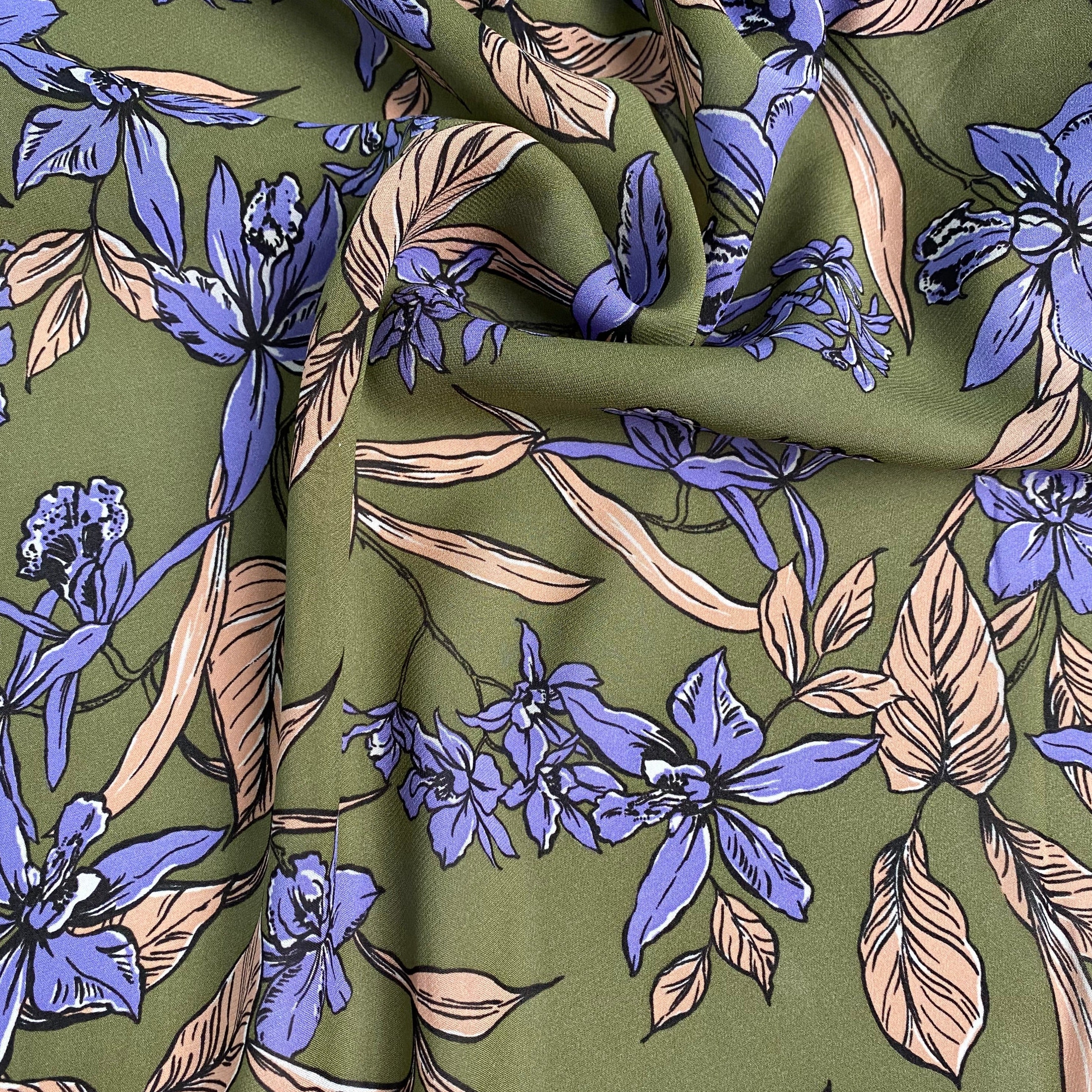 No. 1215 Viskose Blätterprint khaki | 1,30m