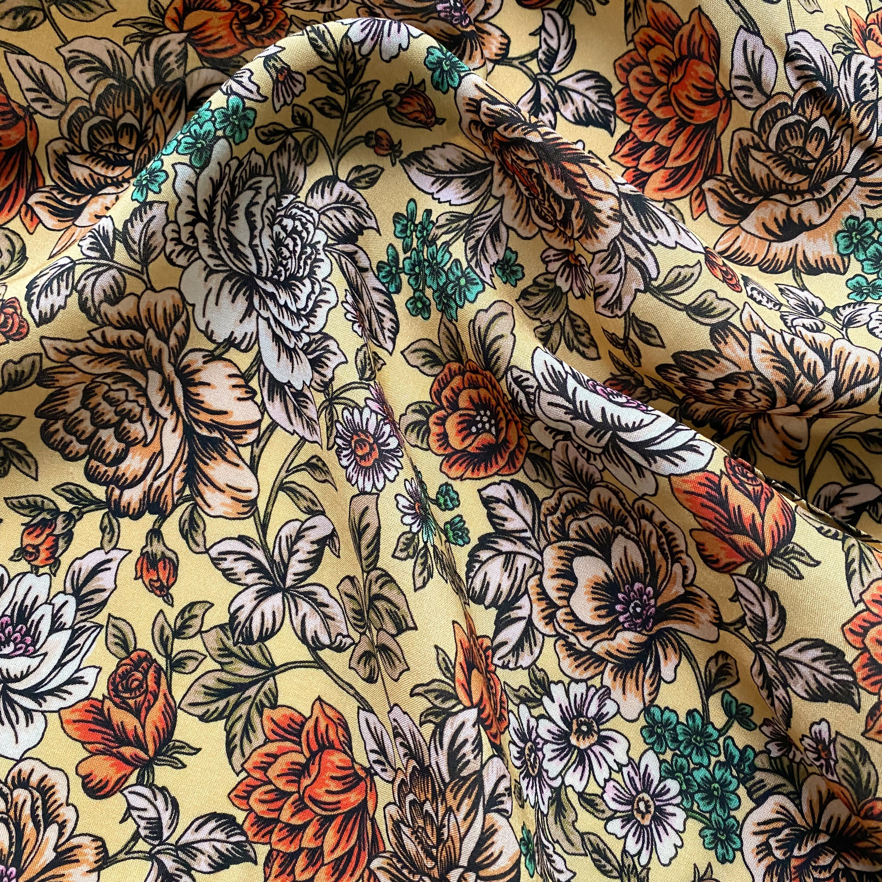 No. 247 Viskose Blumenprint / 1,35 m