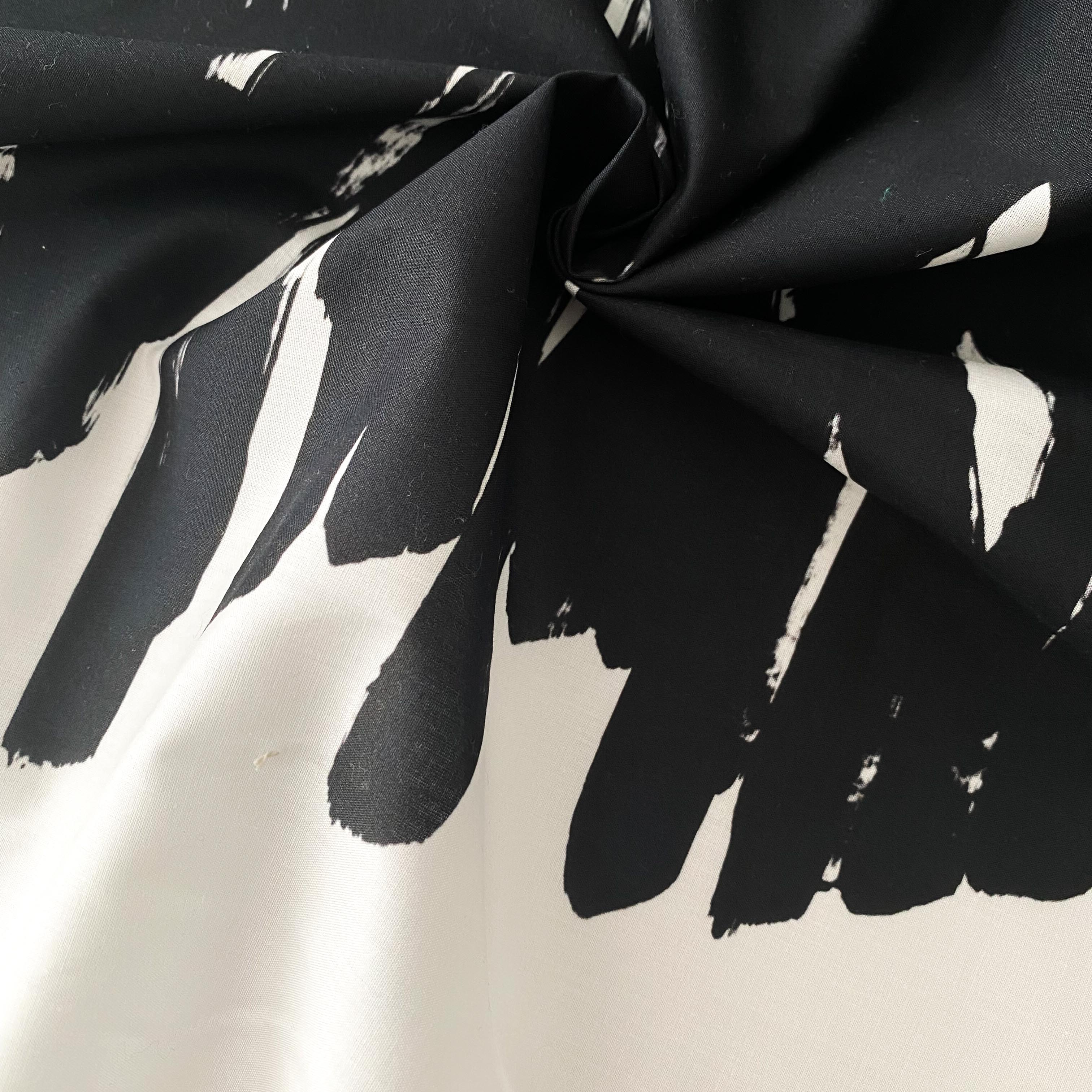 No. 1370 Cotton with abstract border