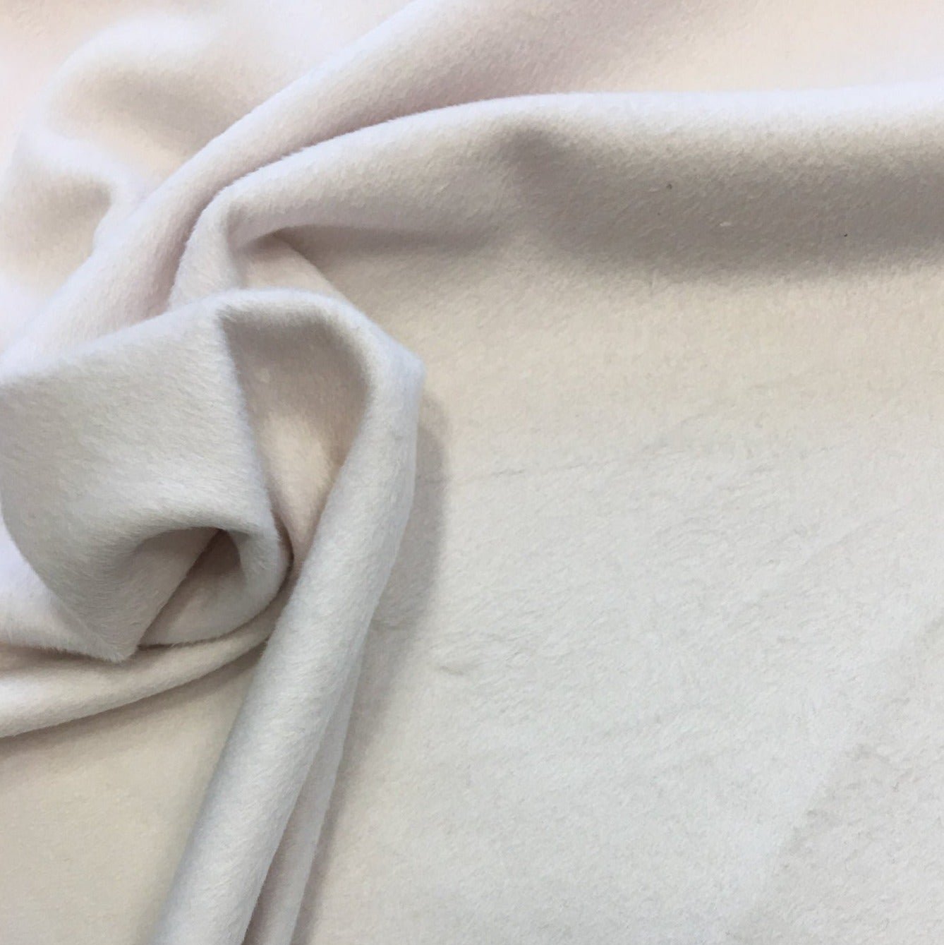 No. 1041 coat fabric eggshell