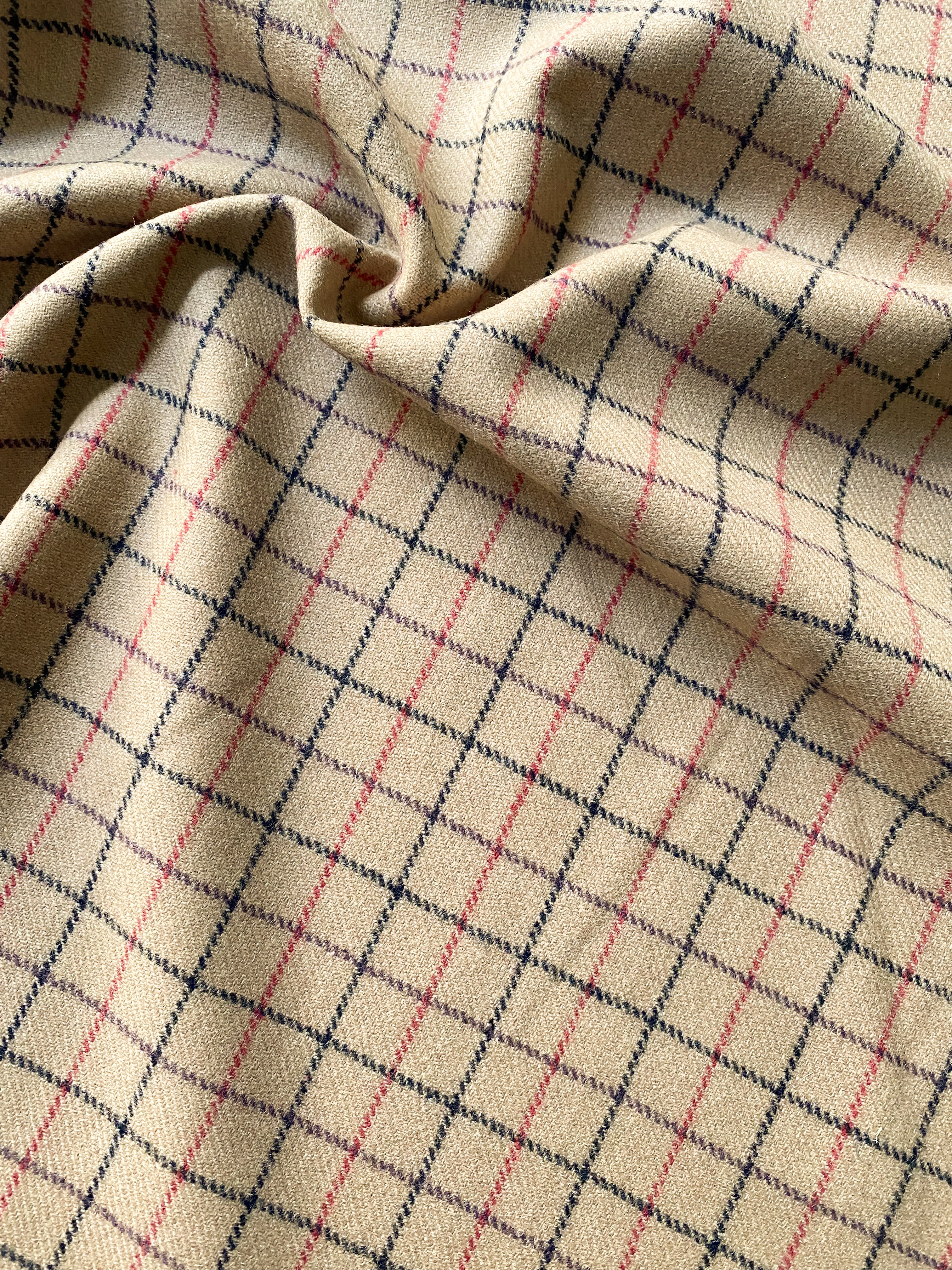 No. 1032 Wool fabric with a checked pattern