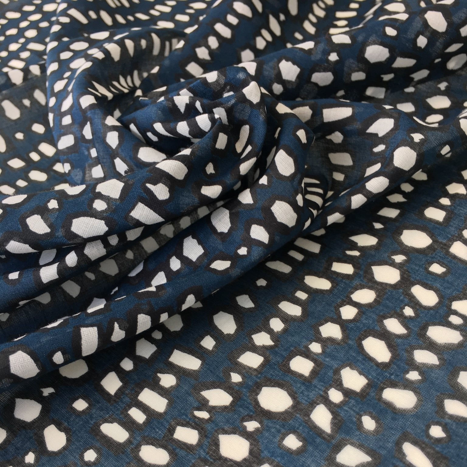 No. 1029 cotton voile with polka dots