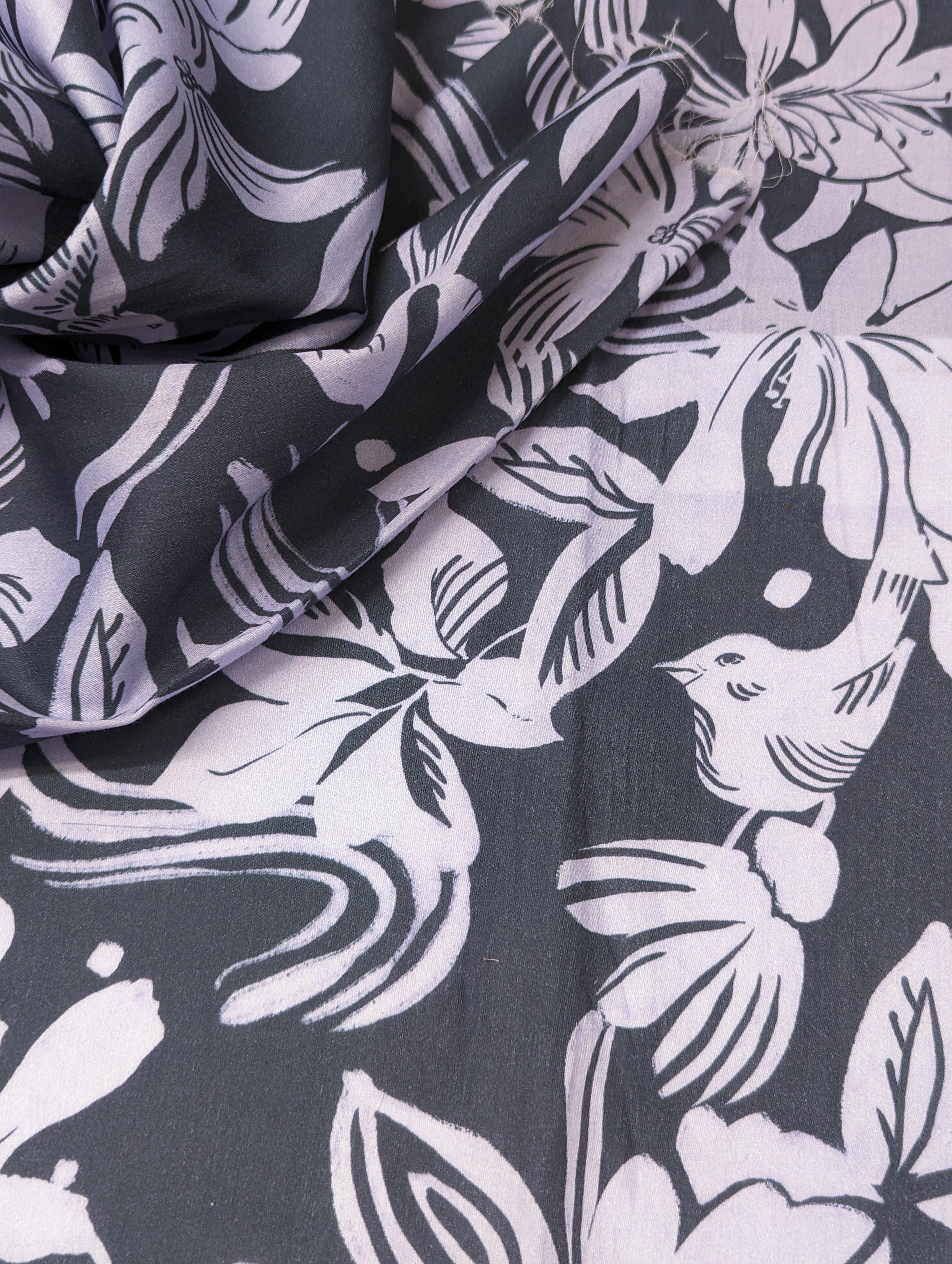 No. 942 printed viscose birds