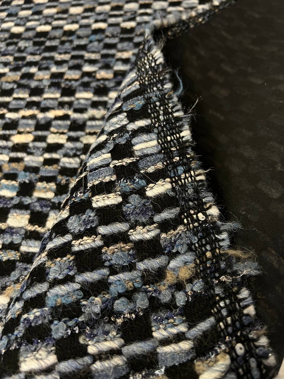 No. 1852 - Ch*nel Tweed + Einlage Lemariè Lurex