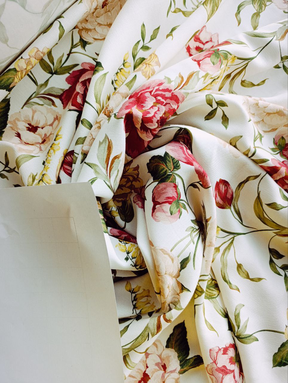 No. 1958 Viskose Blumen Valent**o