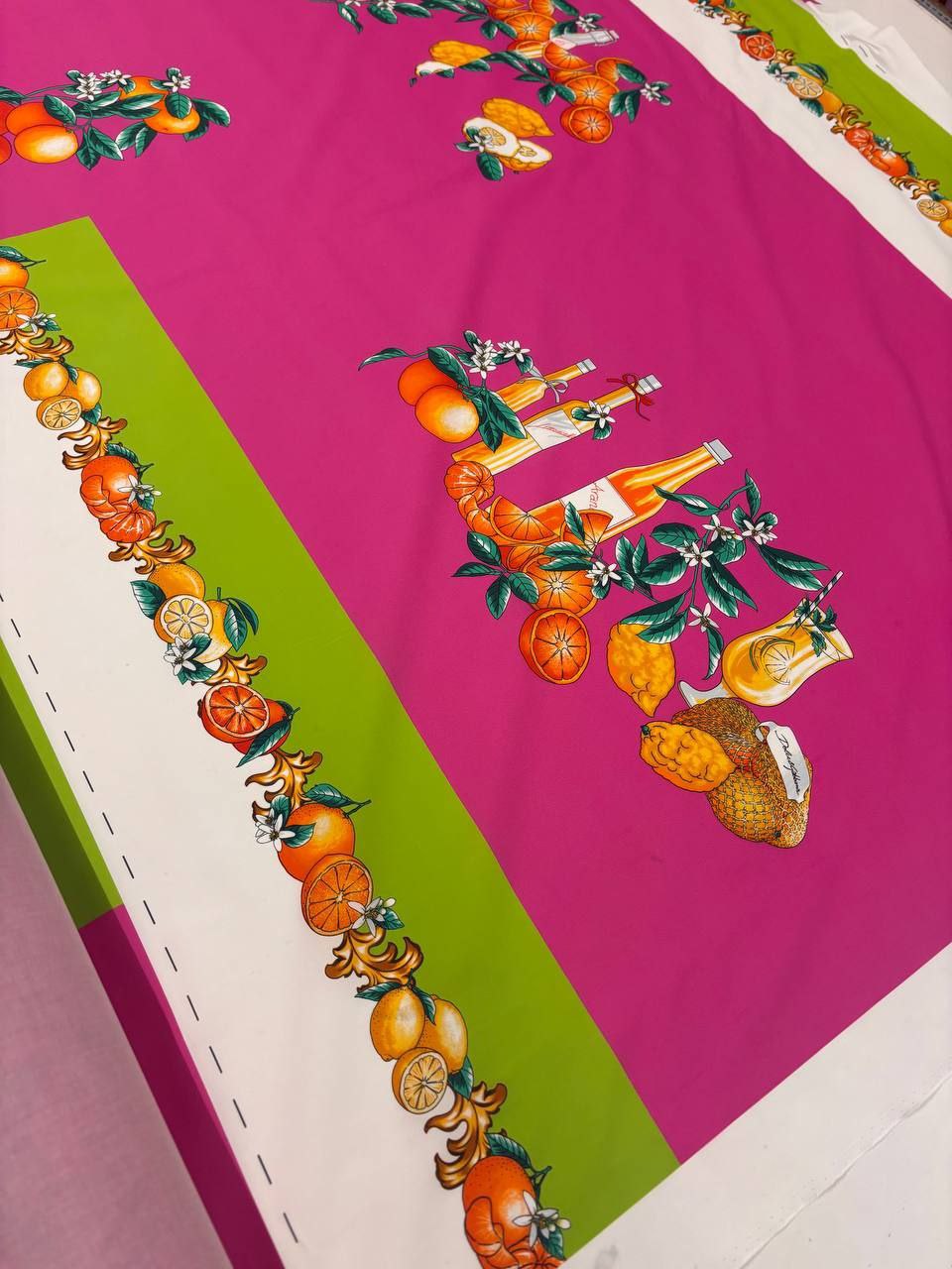 No. 1973 Baumwoll-Poplin Sumerdrinks 1,20m DG