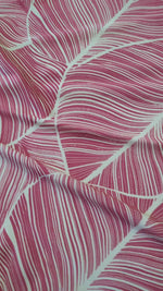 No. 954 bedruckte Viskose magenta mit Blätter
