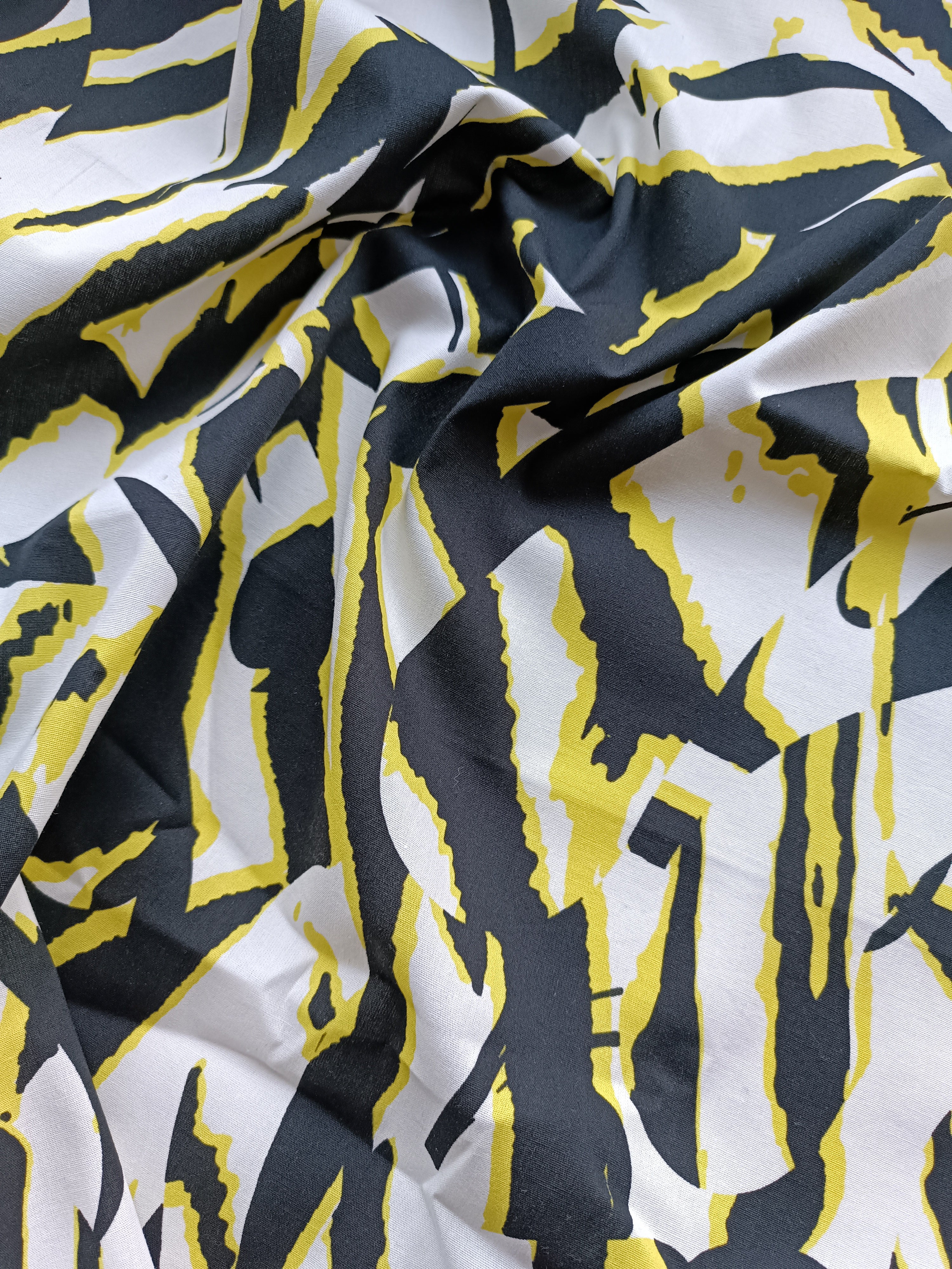 No. 684 cotton with abstract print yellow black
