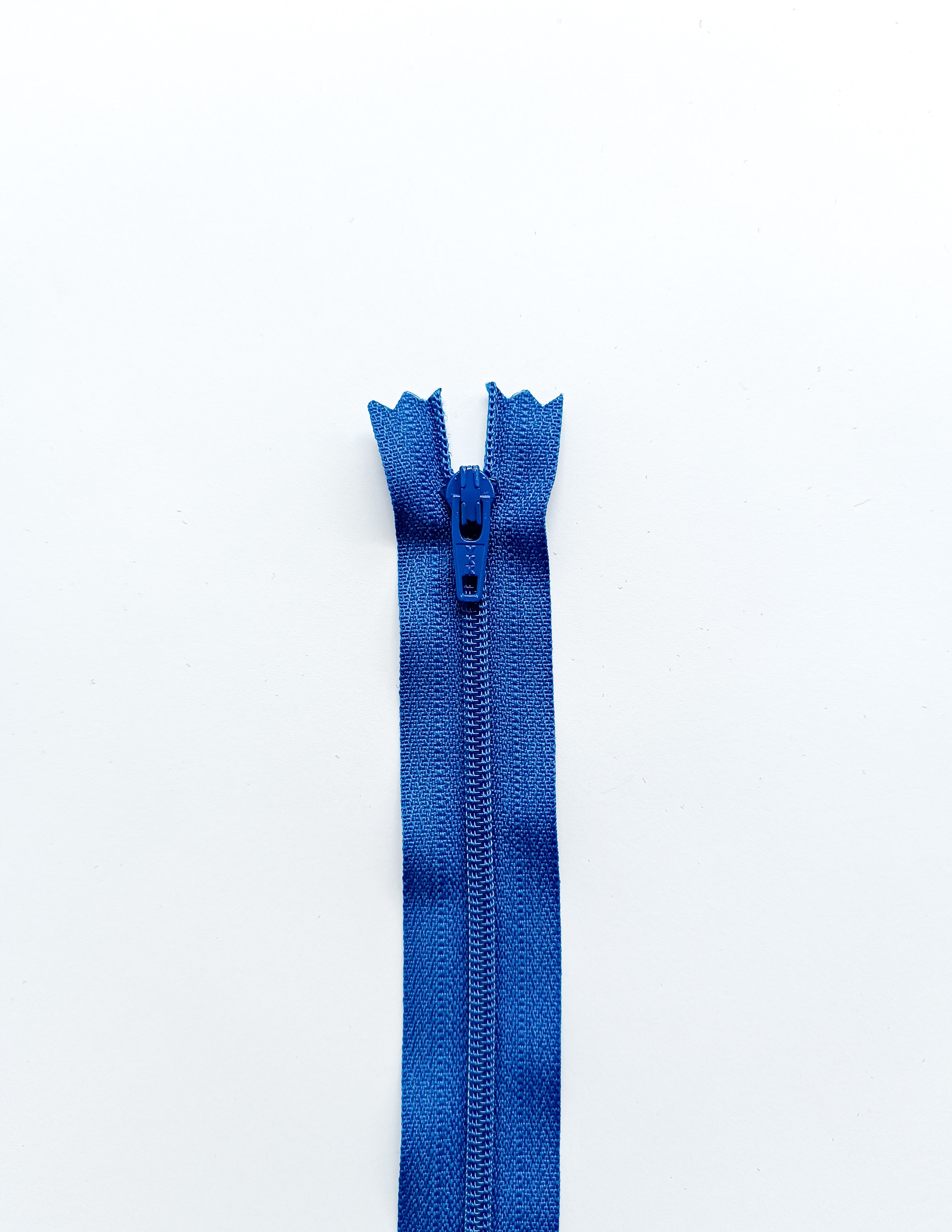 YKK zipper with plastic spiral 20 cm