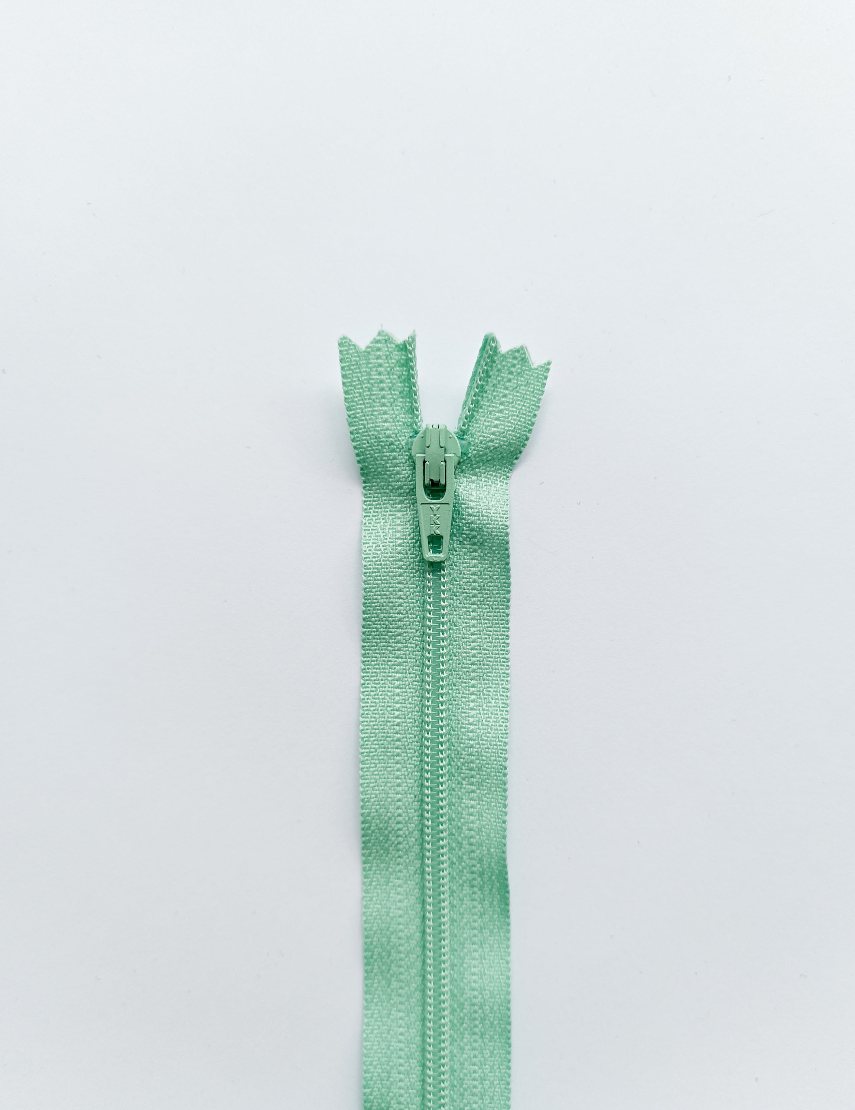 YKK zipper with plastic spiral 20 cm