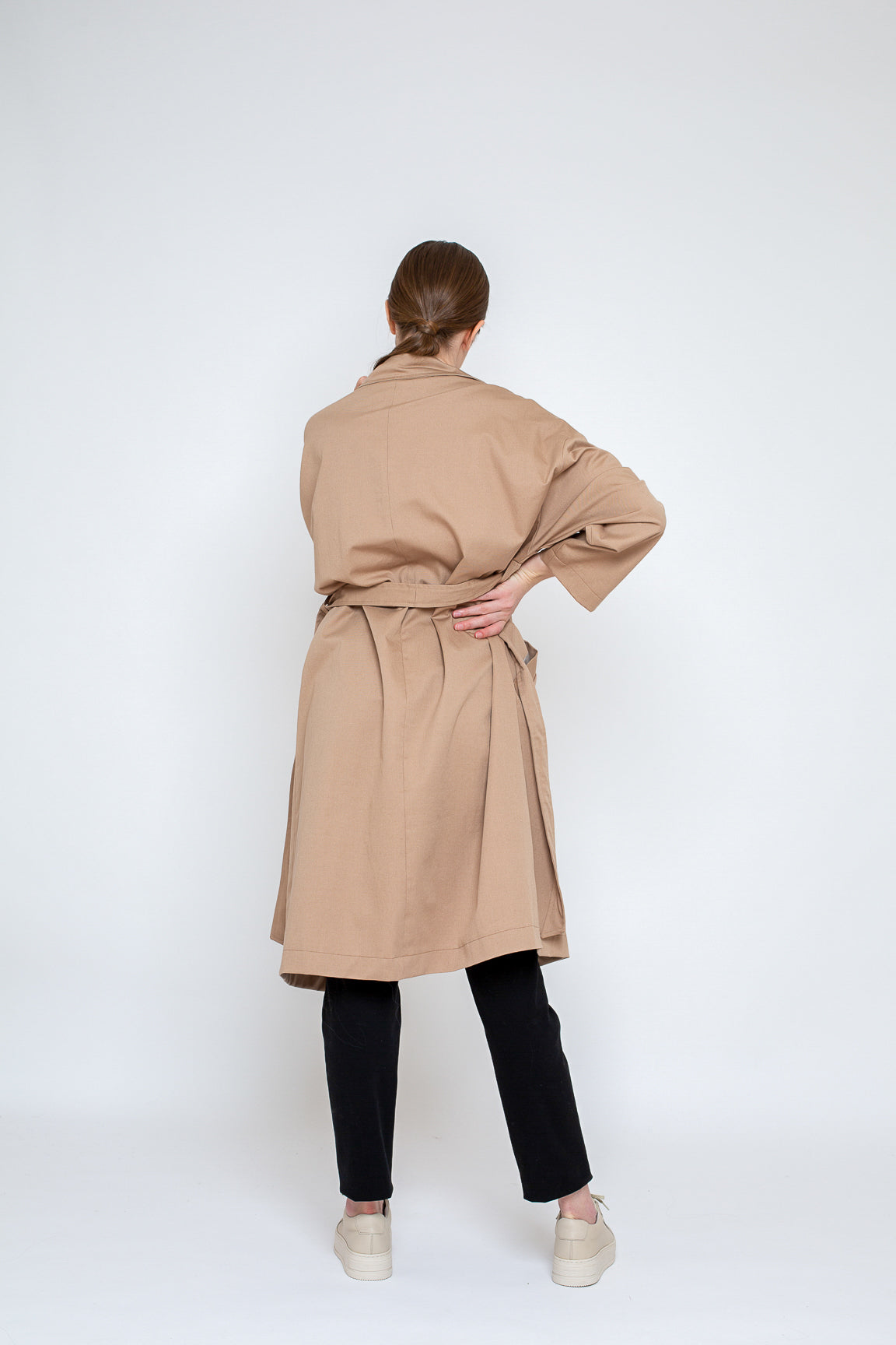 ausgedrucktes Papierschnittmuster Trenchcoat Kara